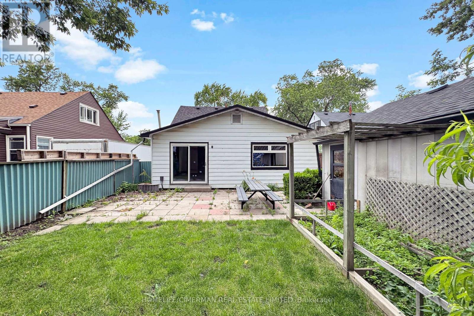 166 NORMANHURST AVENUE - 26