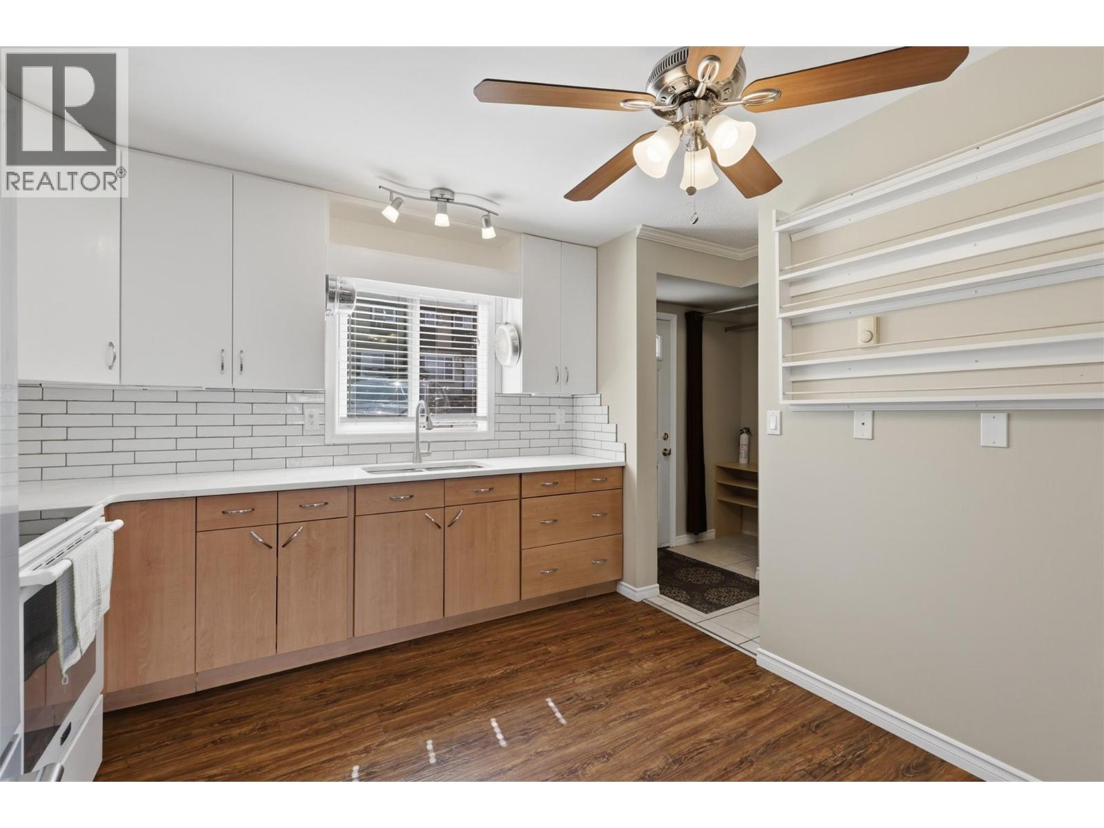 #35 1605 Summit Drive - Image 8