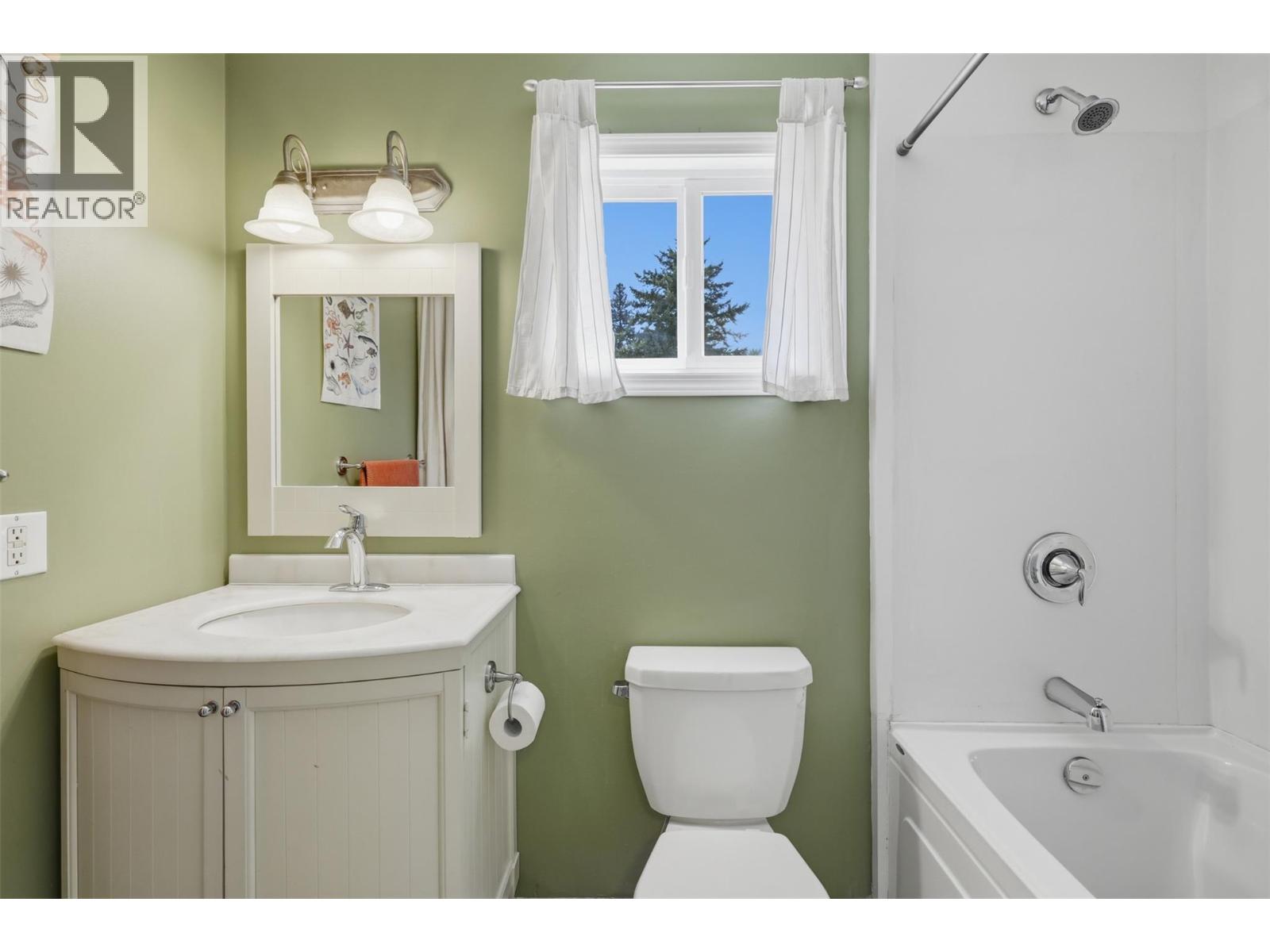 #35 1605 Summit Drive - 26
