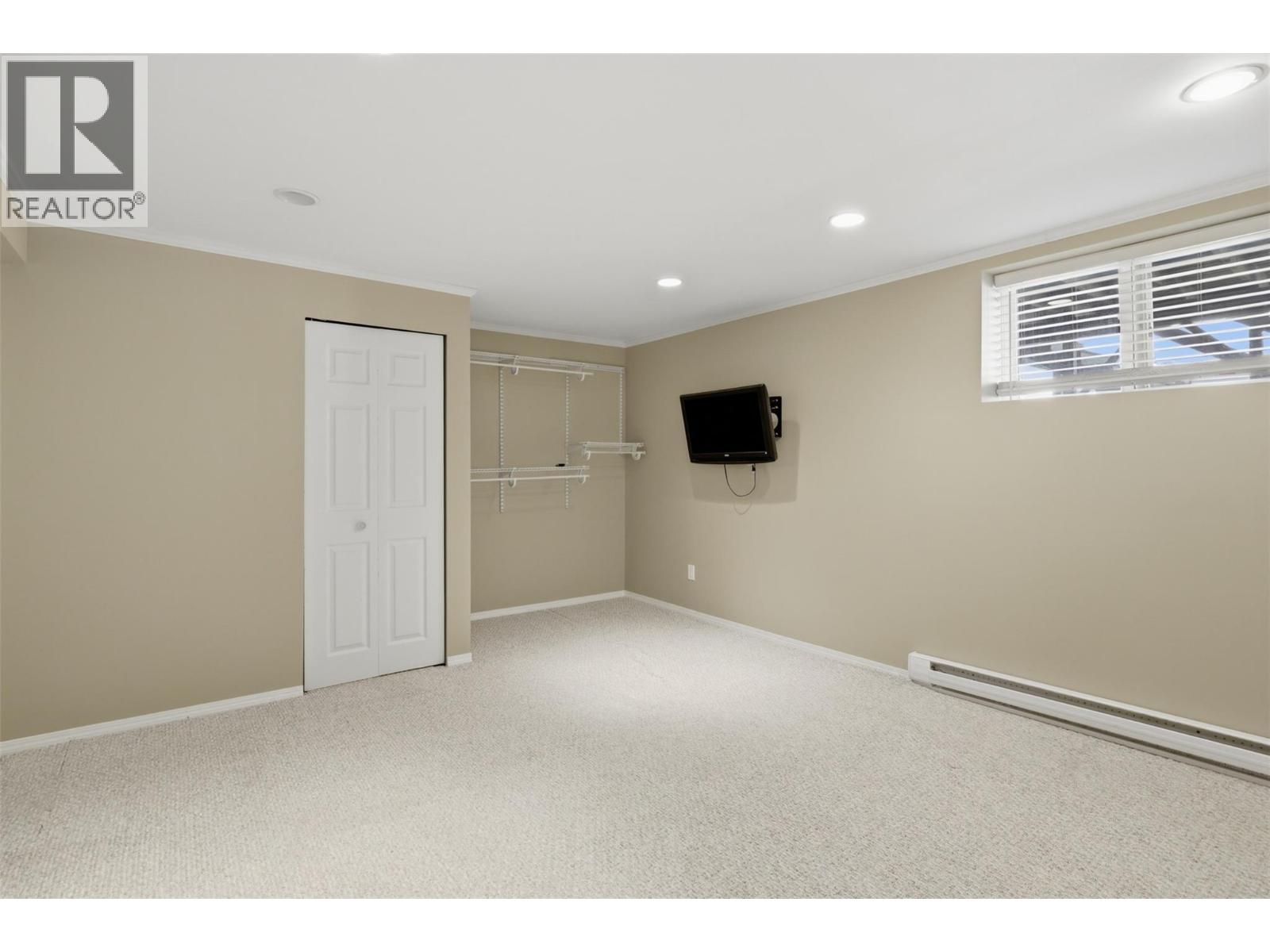 #35 1605 Summit Drive - Image 29