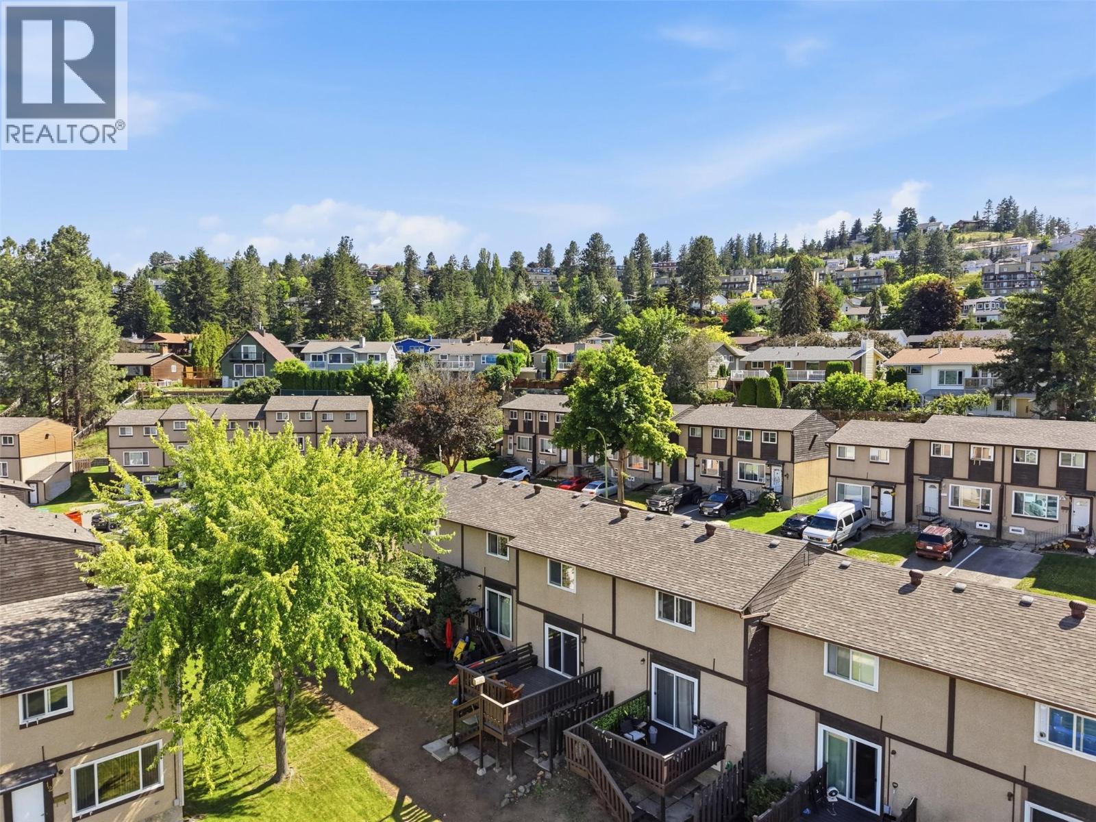 #35 1605 Summit Drive - 33