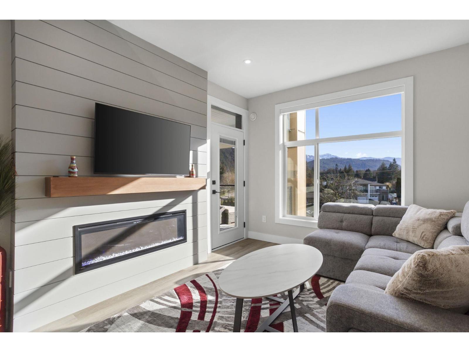 307 470 ESPLANADE AVENUE, Harrison Hot Springs, Harrison Hot Springs