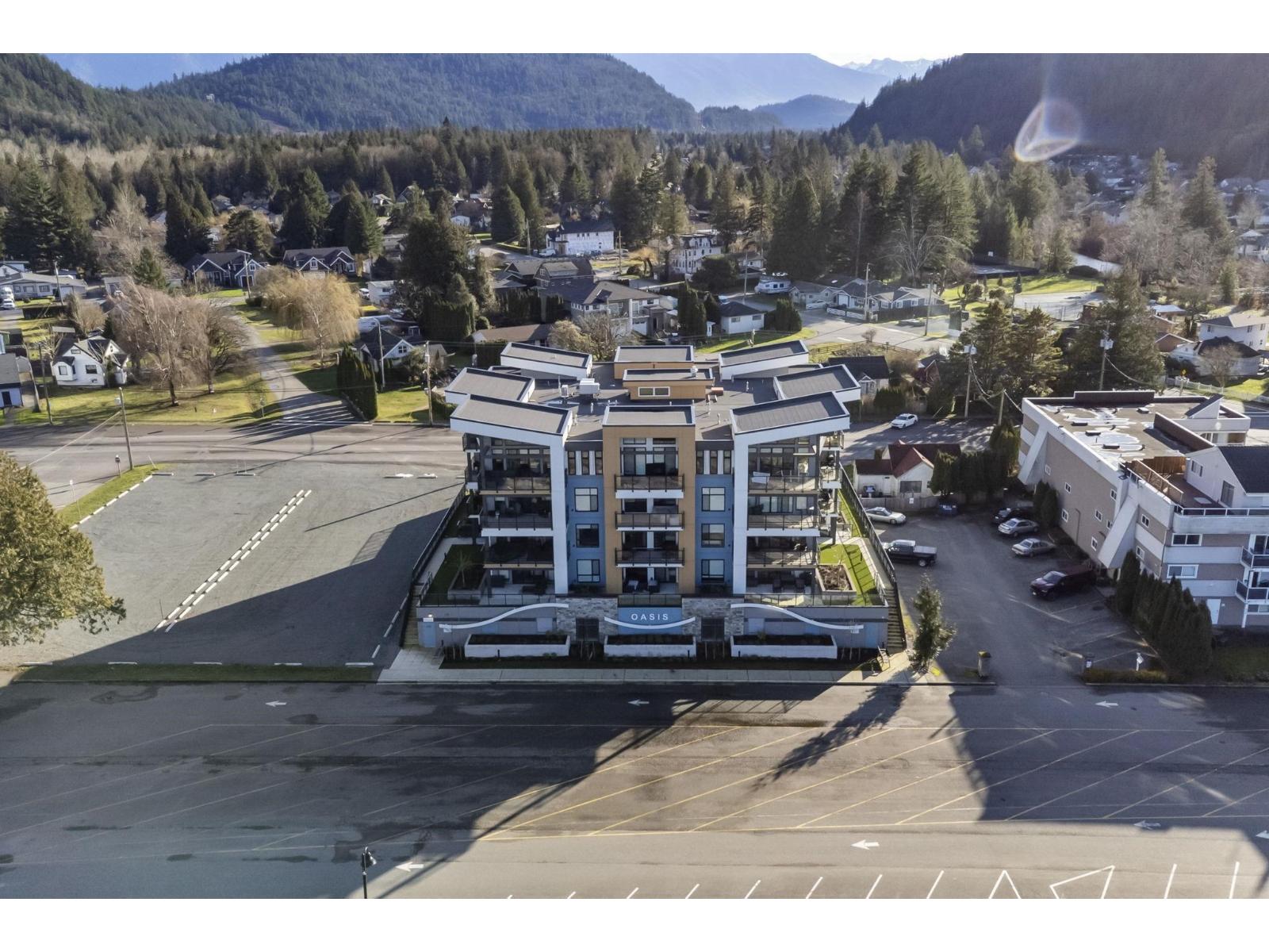 307 470 ESPLANADE AVENUE, Harrison Hot Springs, Harrison Hot Springs