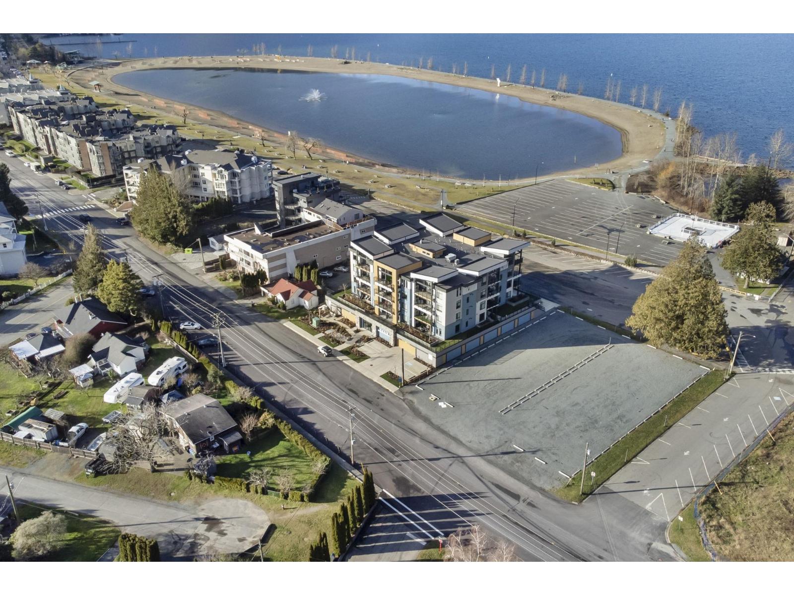 307 470 ESPLANADE AVENUE, Harrison Hot Springs, Harrison Hot Springs