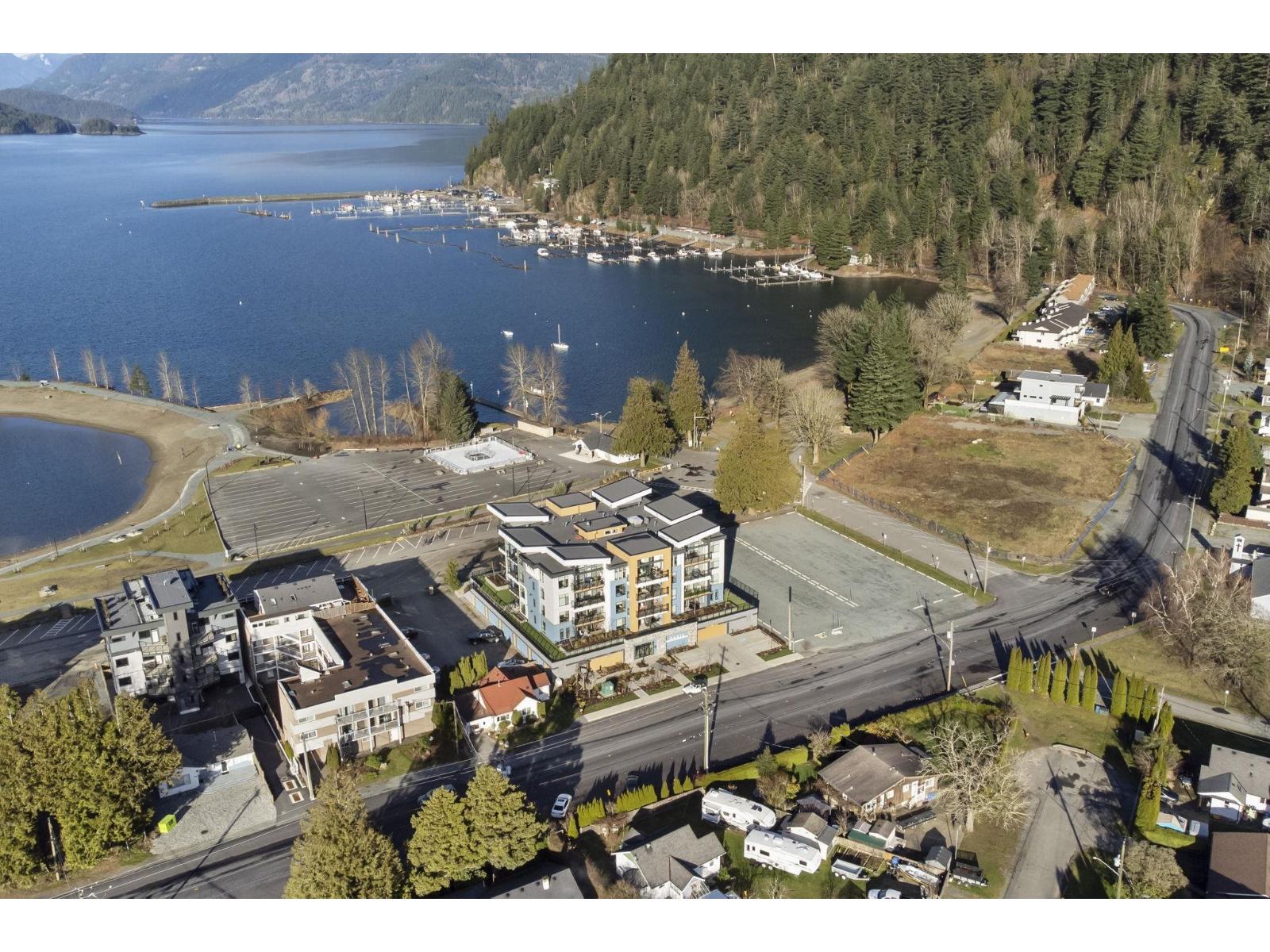 307 470 ESPLANADE AVENUE, Harrison Hot Springs, Harrison Hot Springs