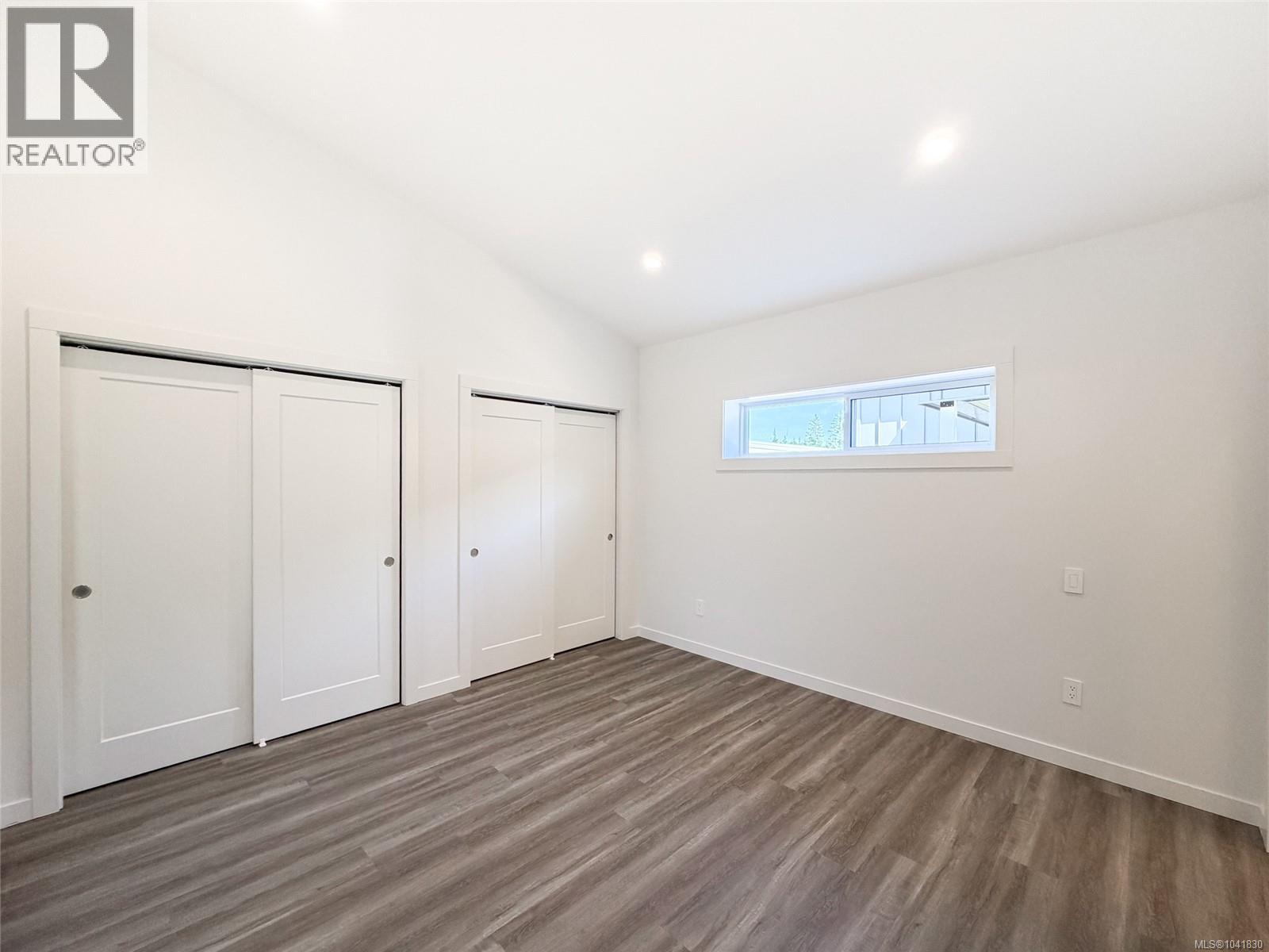 #15 3025 Royston Rd - 8