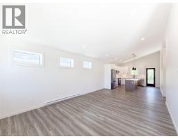 48 3025 Royston Rd — photo 3