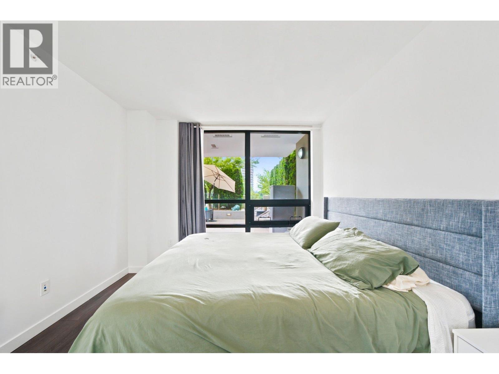 401 1 RENAISSANCE SQUARE, New Westminster