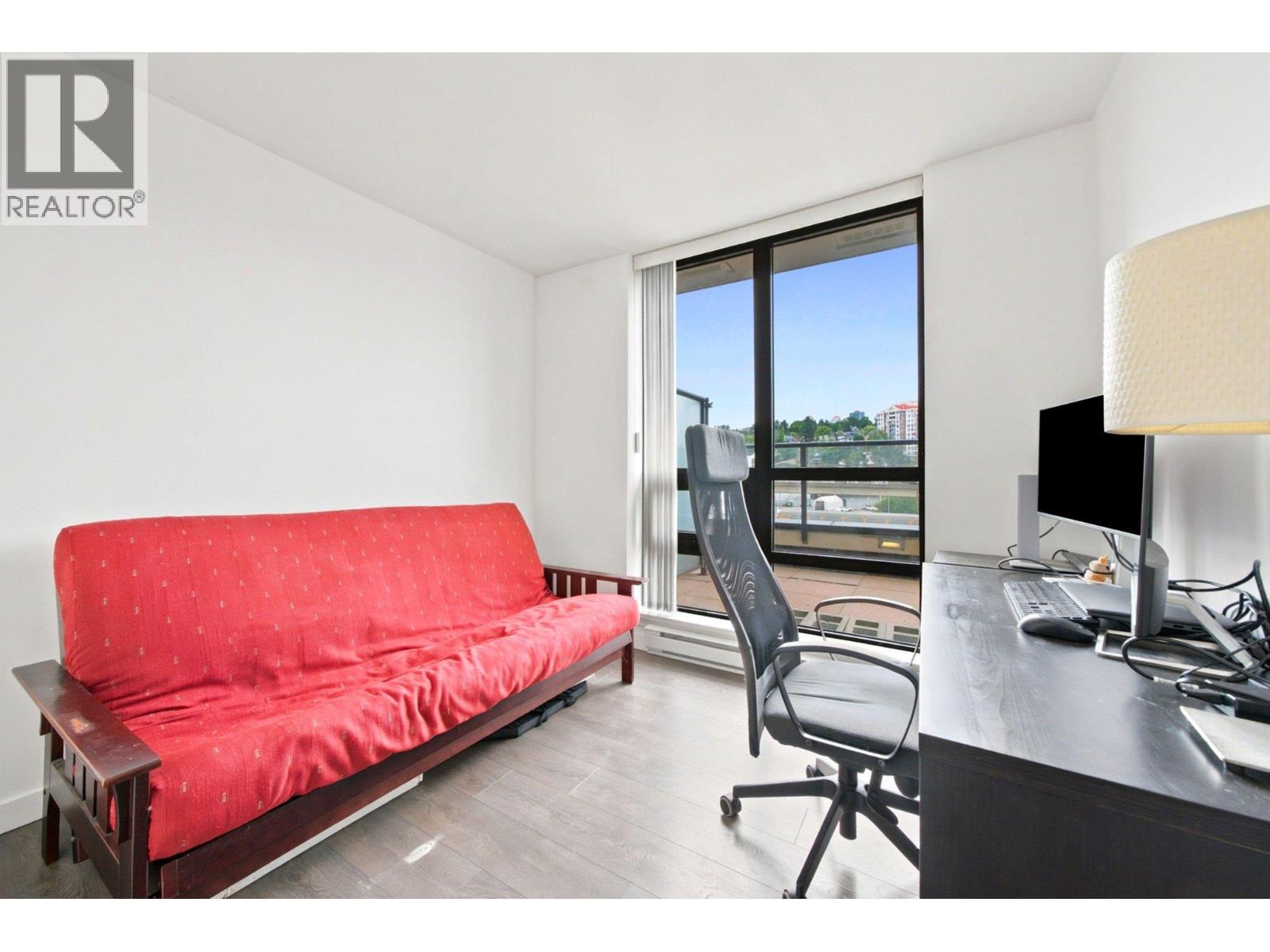 401 1 RENAISSANCE SQUARE, New Westminster