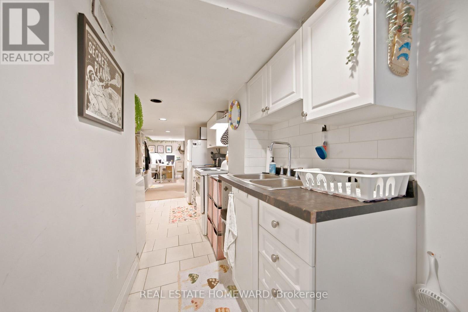 98 DRAYTON AVENUE - 25