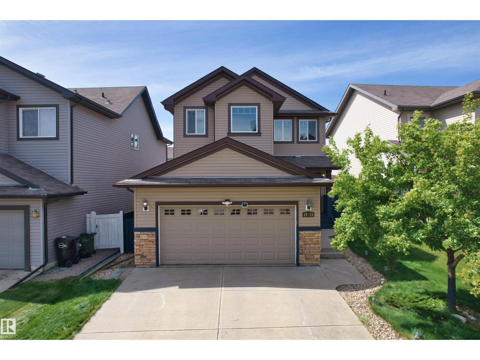 11711 16 Ave SW SW - 1
