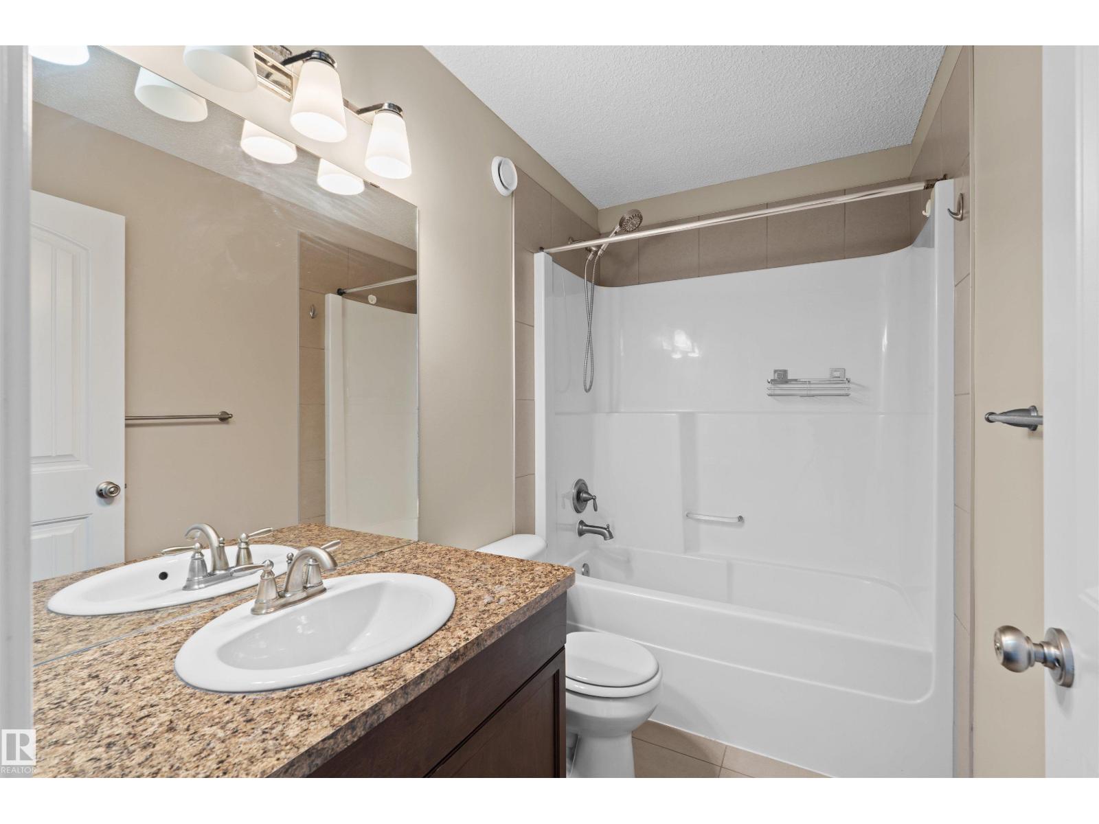 11711 16 Ave SW SW - 12