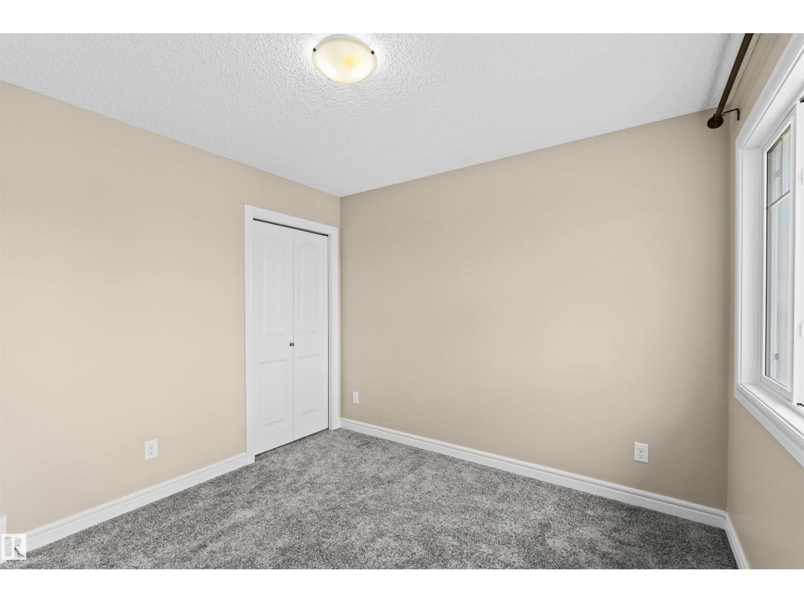 11711 16 Ave SW SW - 14