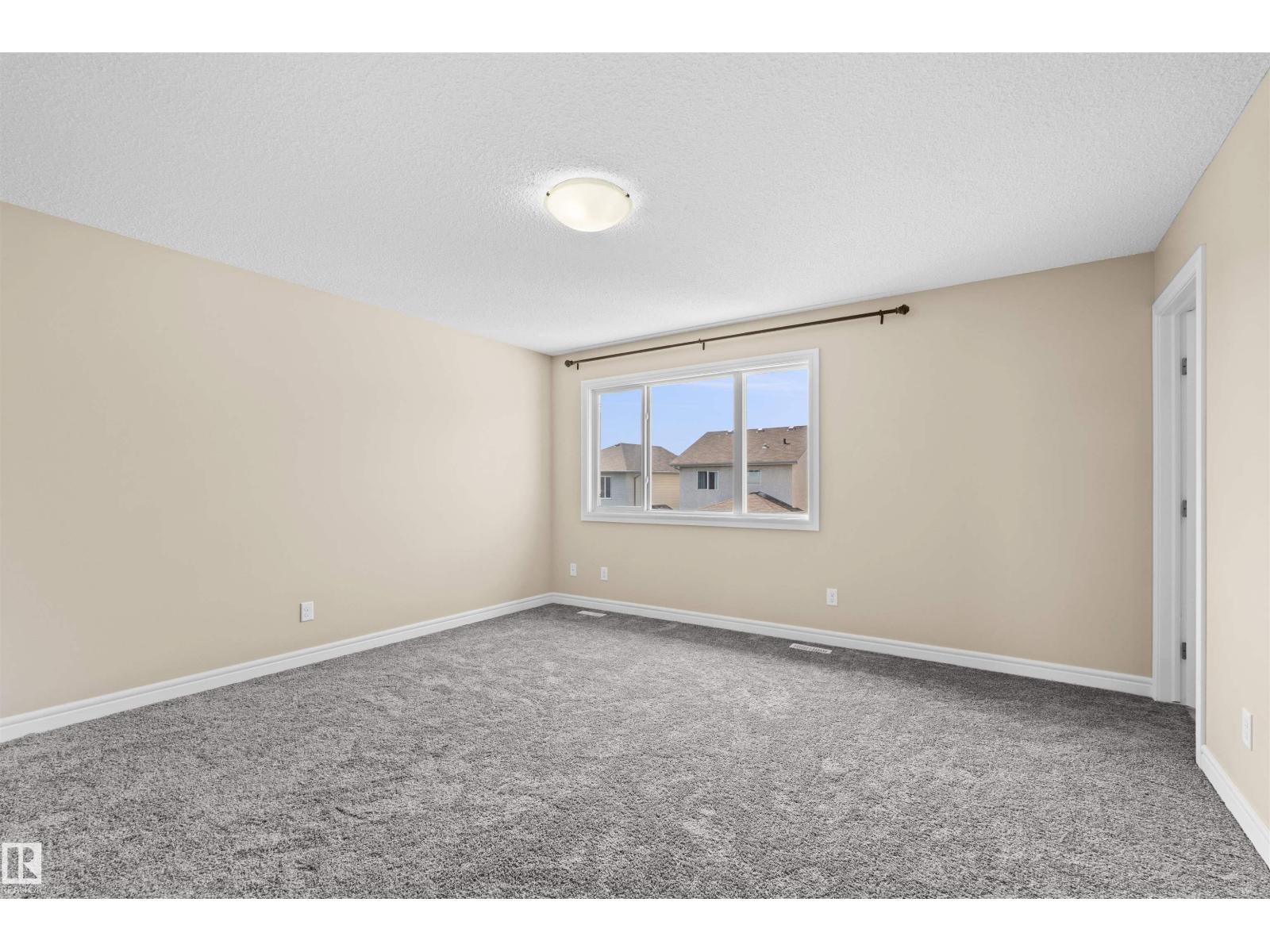 11711 16 Ave SW SW - 16