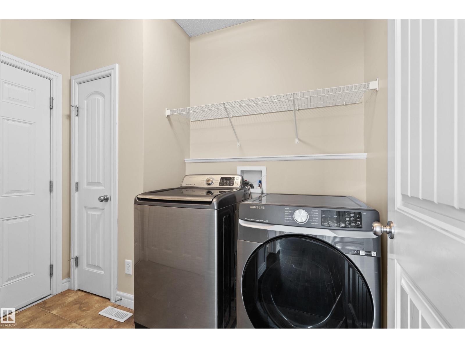 11711 16 Ave SW SW - 23