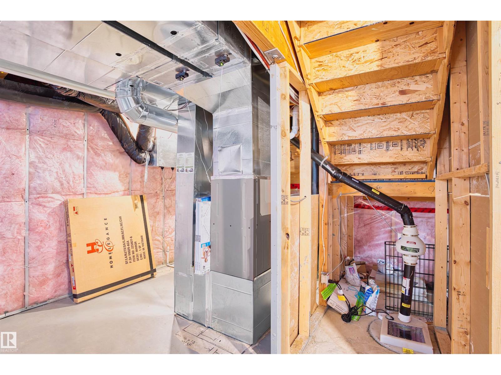 11711 16 Ave SW SW - 25