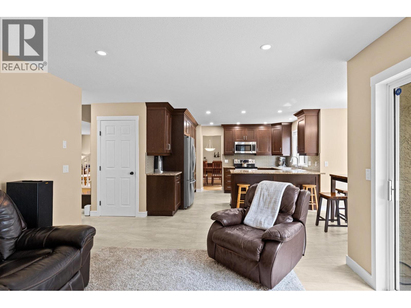  774 Nahanni Place, Kelowna