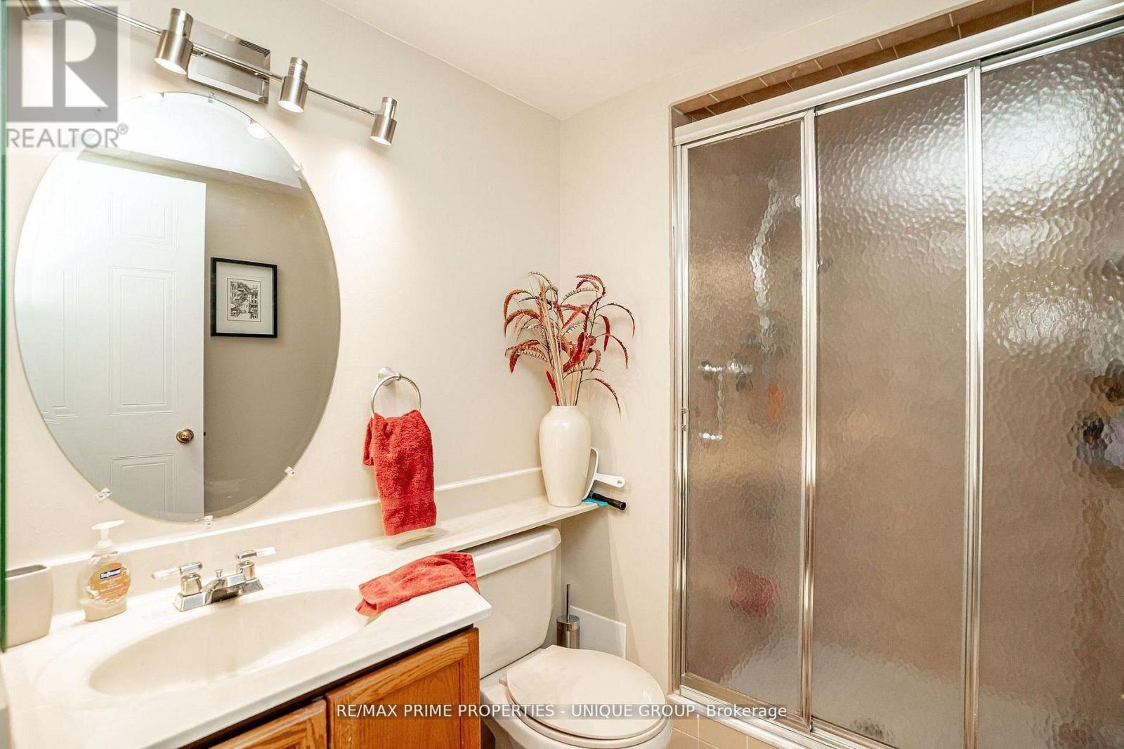 #209 33 WELDRICK ROAD E - 24