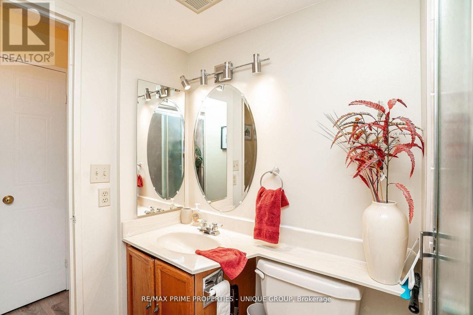 #209 33 WELDRICK ROAD E - 25
