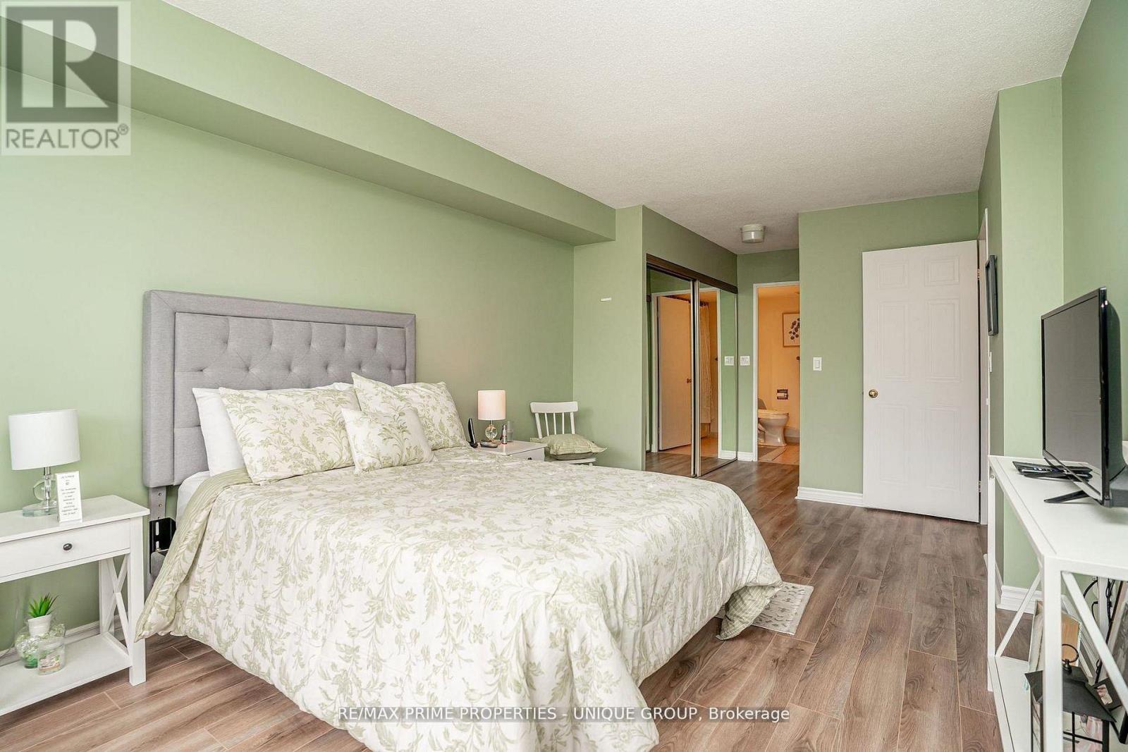 #209 33 WELDRICK ROAD E - 27