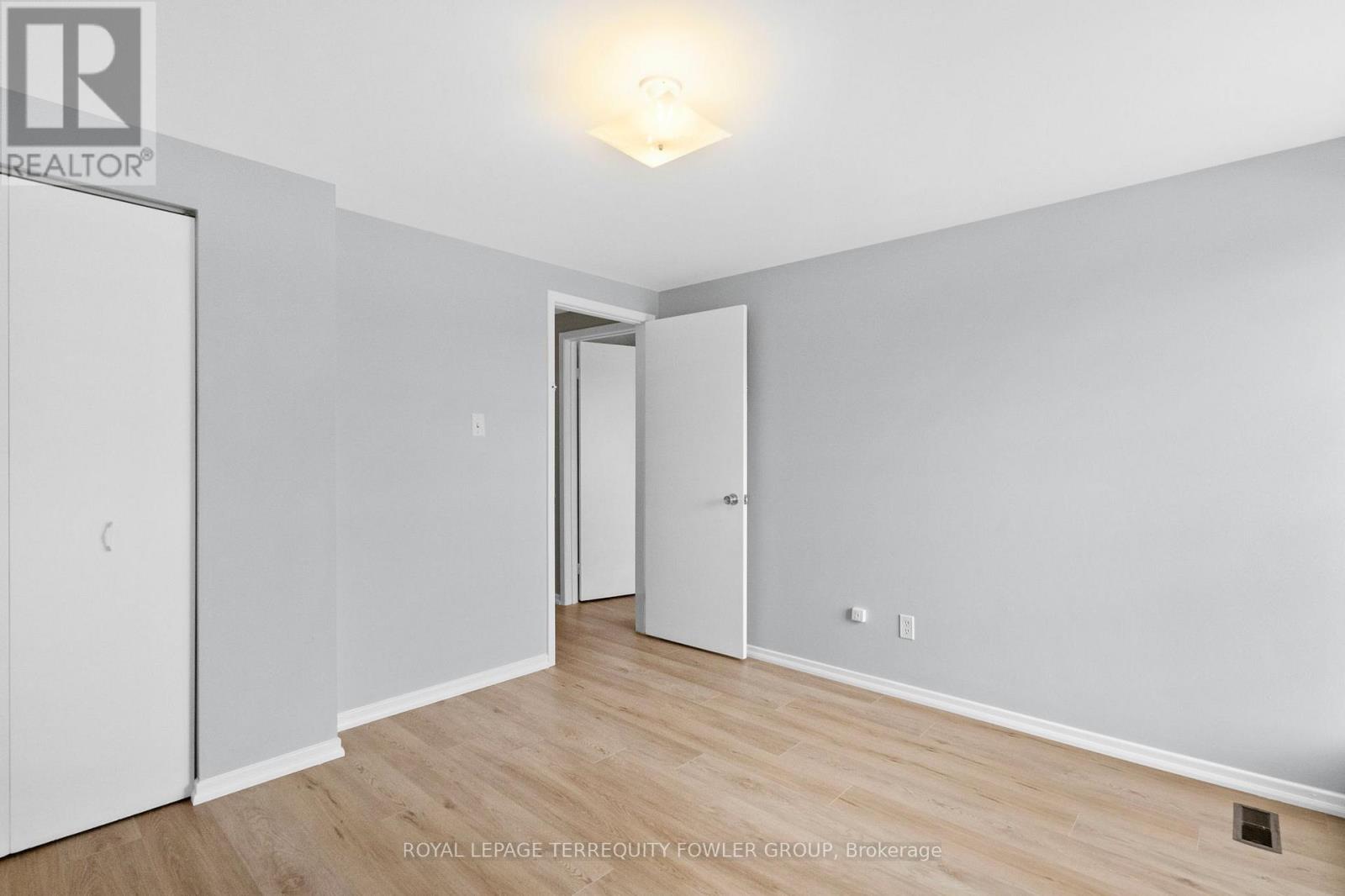 #224 260 JOHN GARLAND BOULEVARD - 20