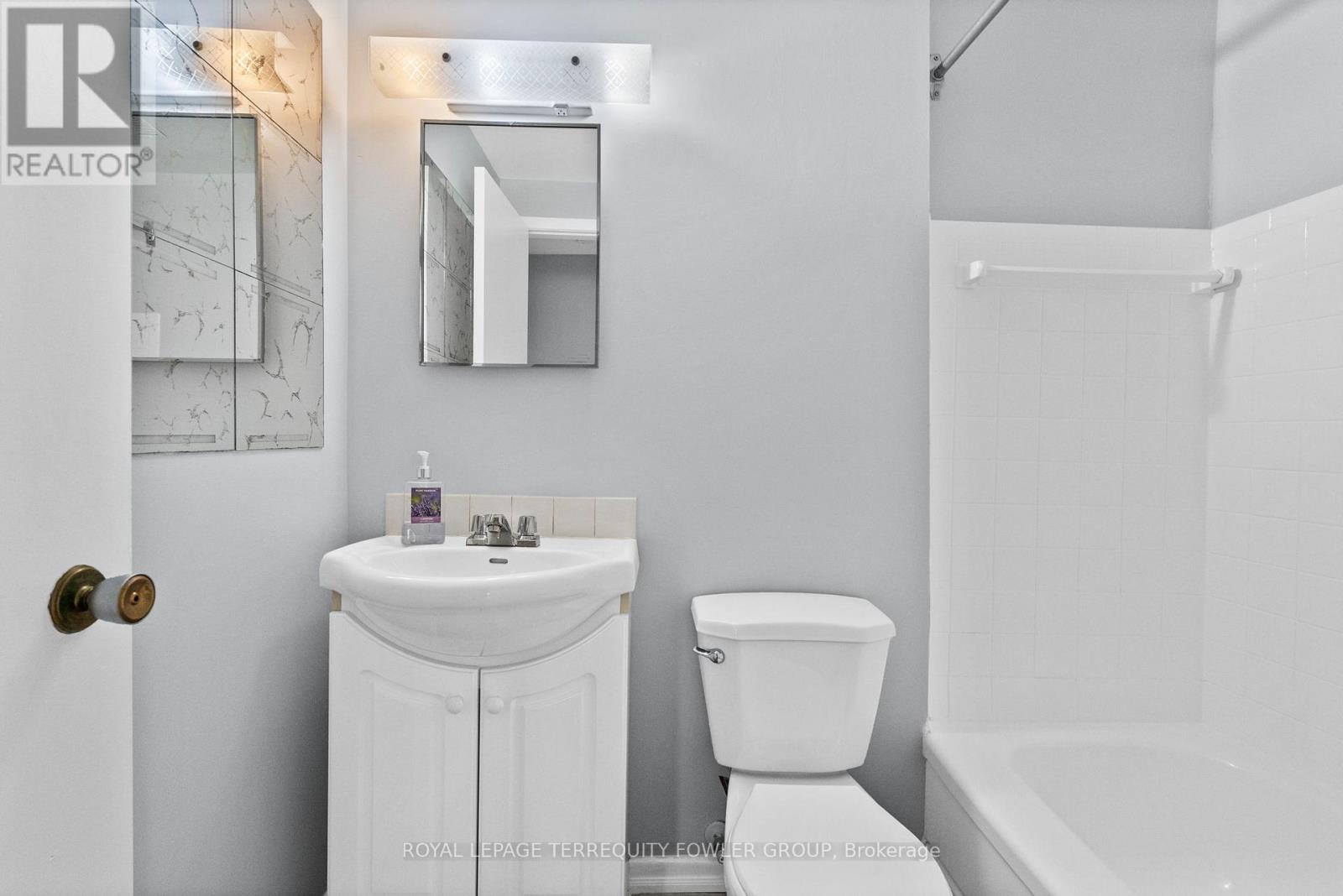 #224 260 JOHN GARLAND BOULEVARD - 26