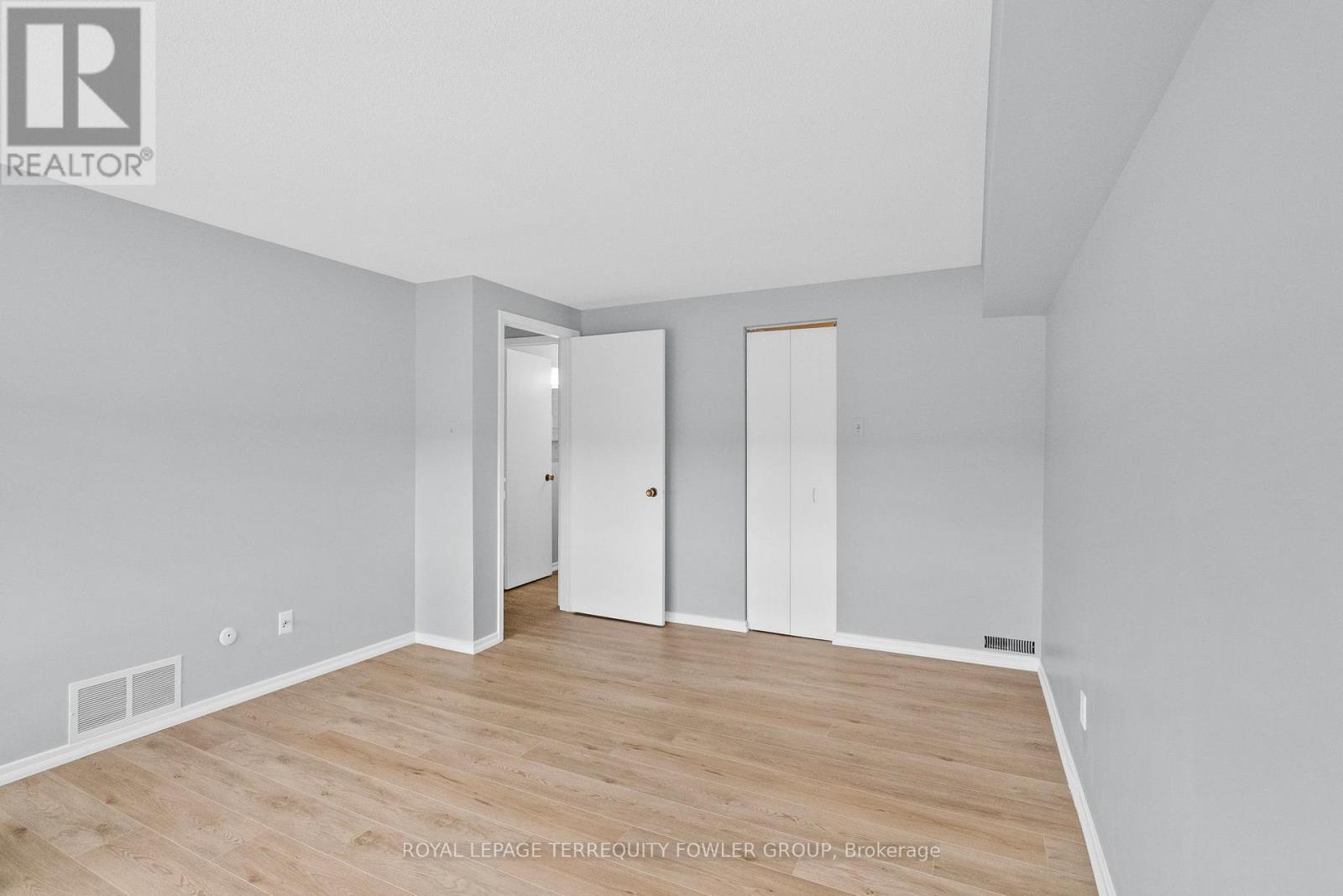 #224 260 JOHN GARLAND BOULEVARD - 31