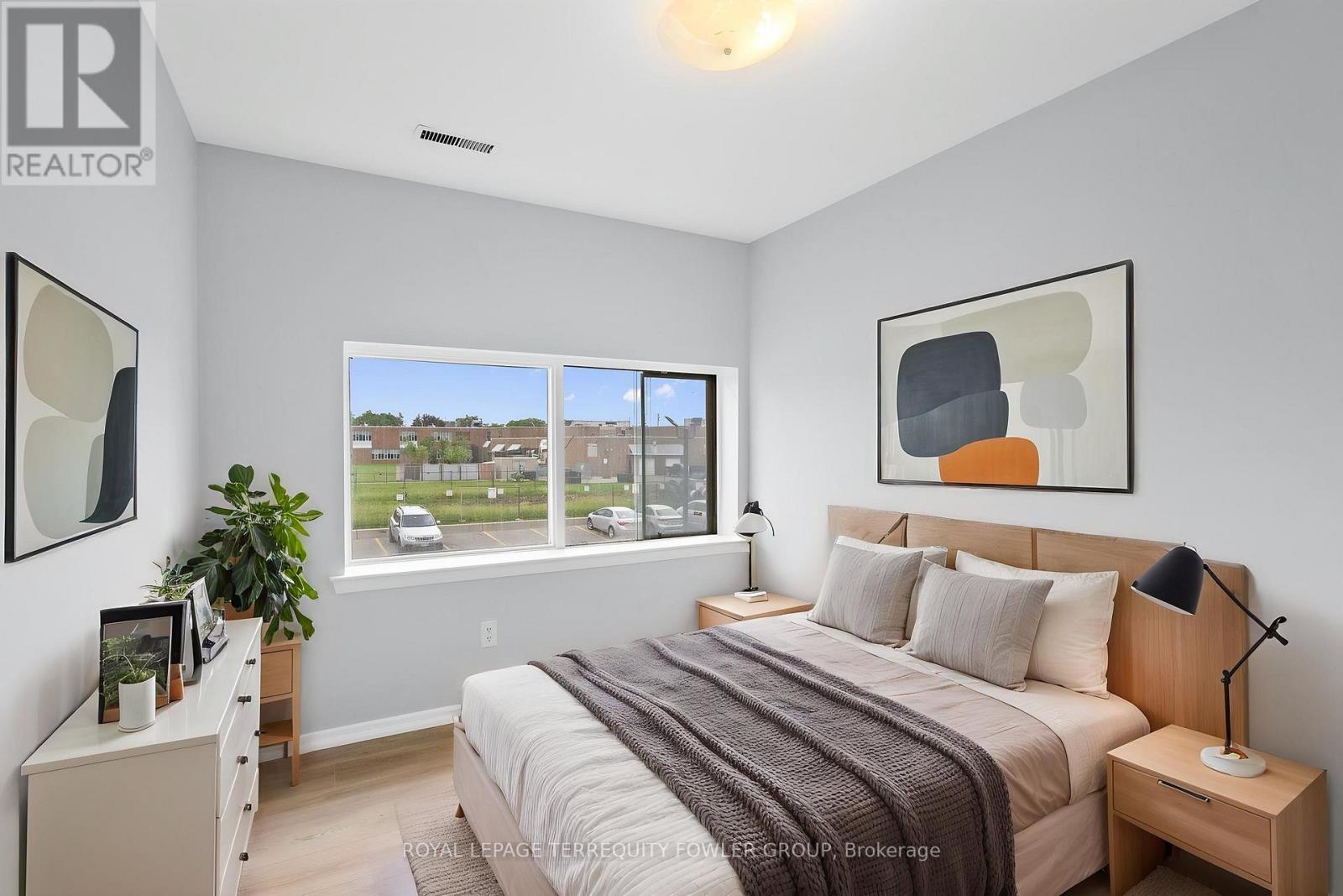 #224 260 JOHN GARLAND BOULEVARD - 34