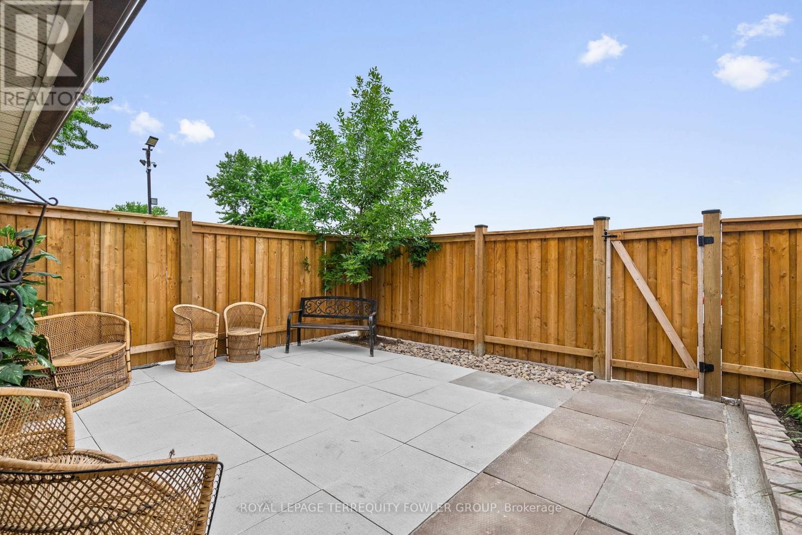 #224 260 JOHN GARLAND BOULEVARD - 44