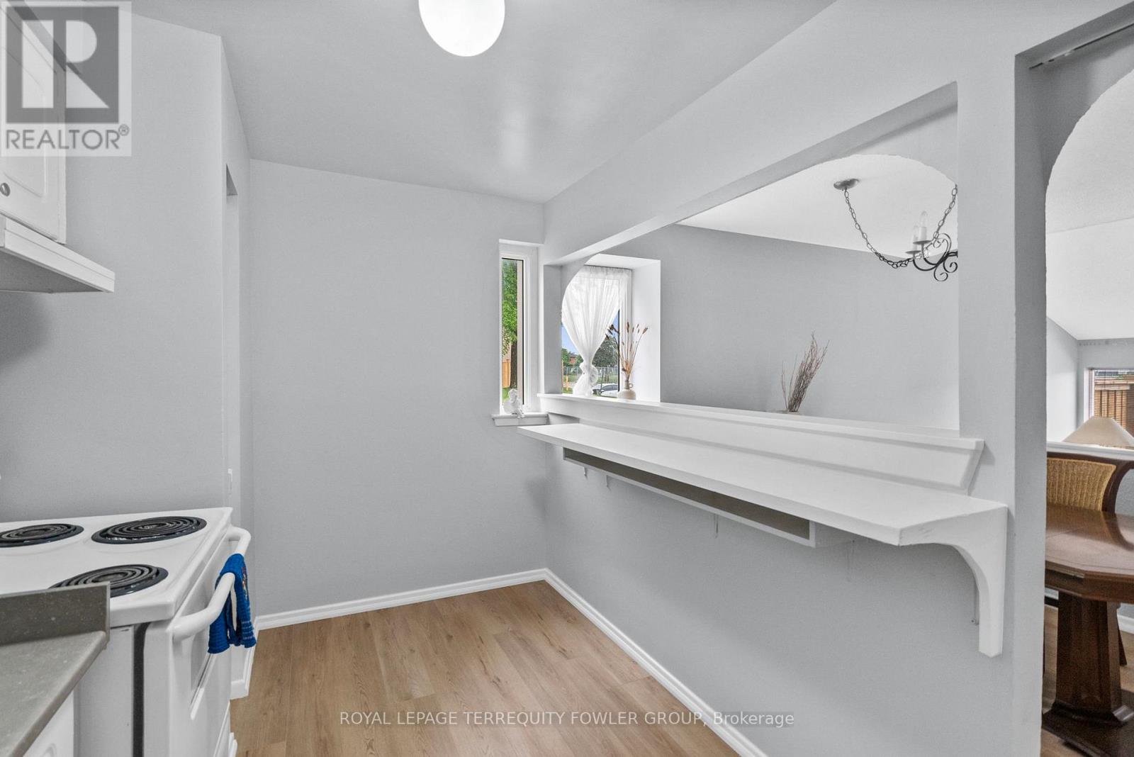 #224 260 JOHN GARLAND BOULEVARD - 5