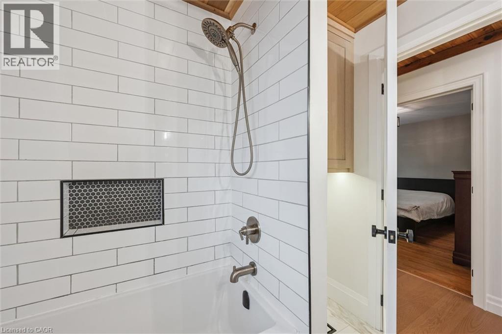 223 CARTER Avenue - 23