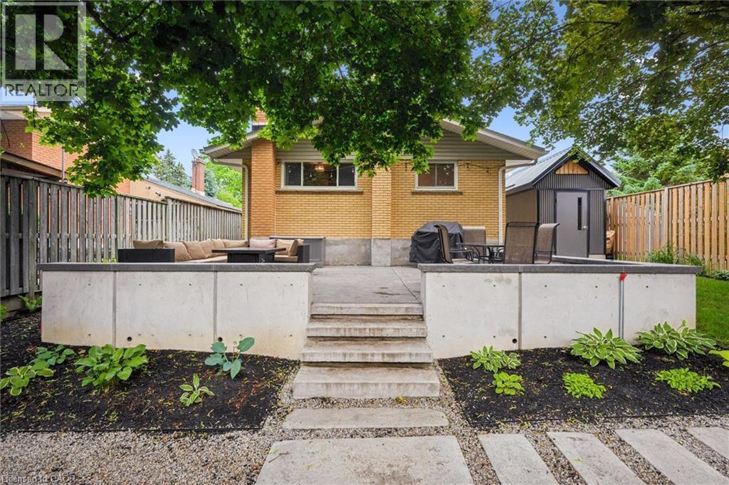 223 CARTER Avenue - Image 41