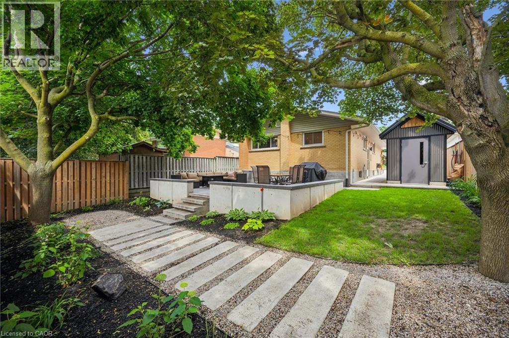 223 CARTER Avenue - 44