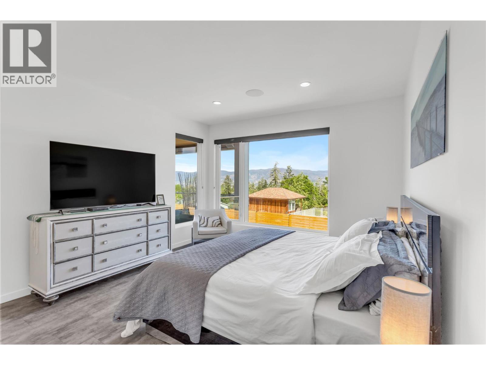 458 Cavell Place - 25