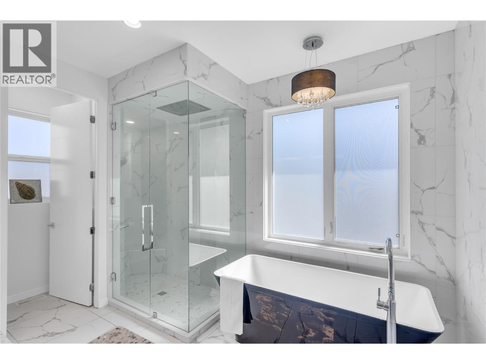  458 Cavell Place, Kelowna