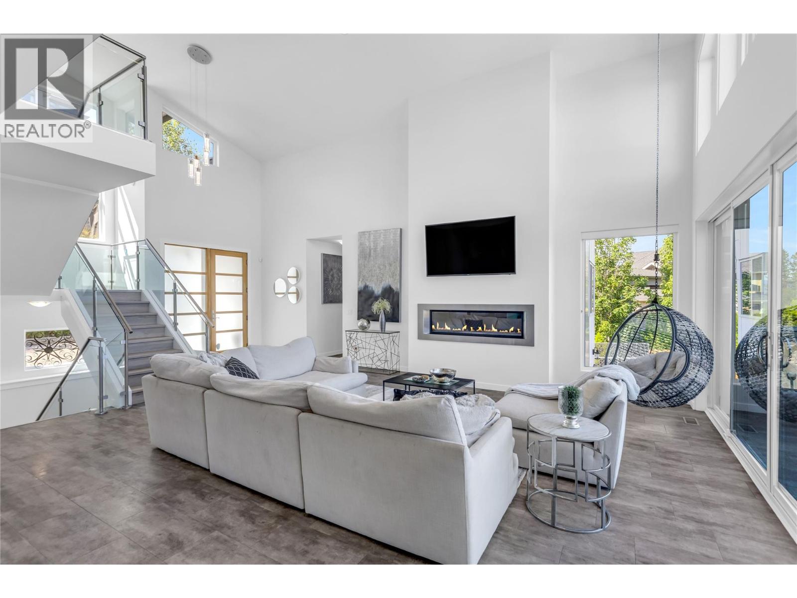  458 Cavell Place, Kelowna