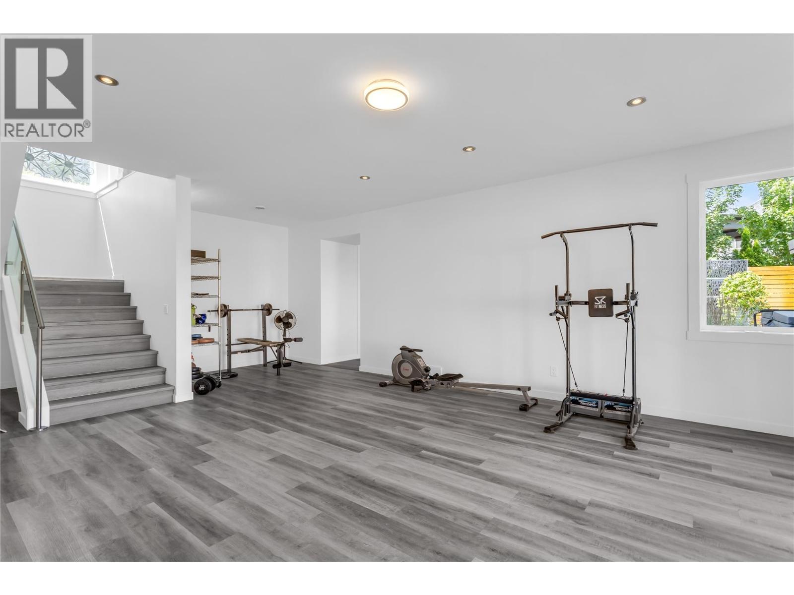  458 Cavell Place, Kelowna