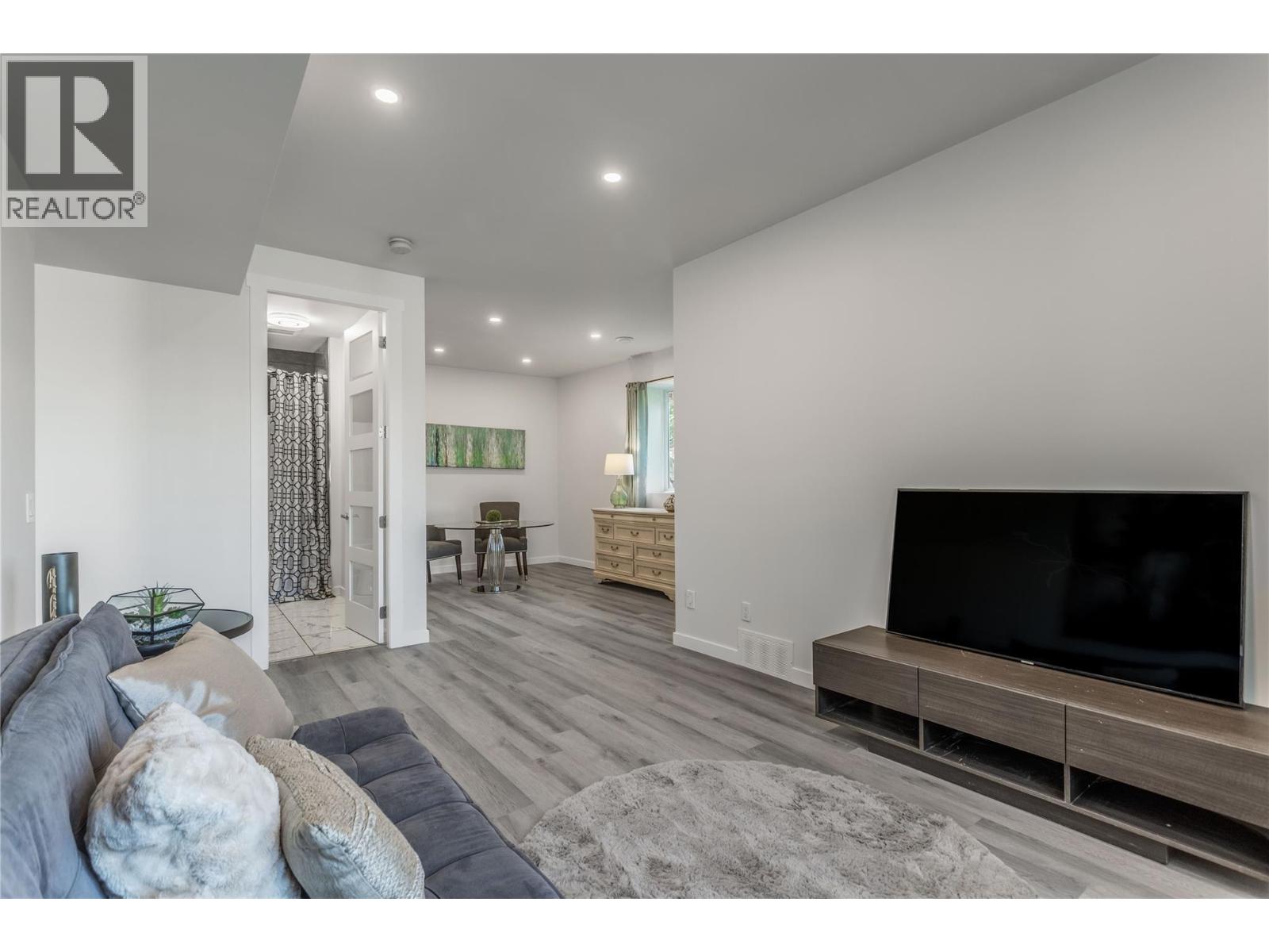  458 Cavell Place, Kelowna