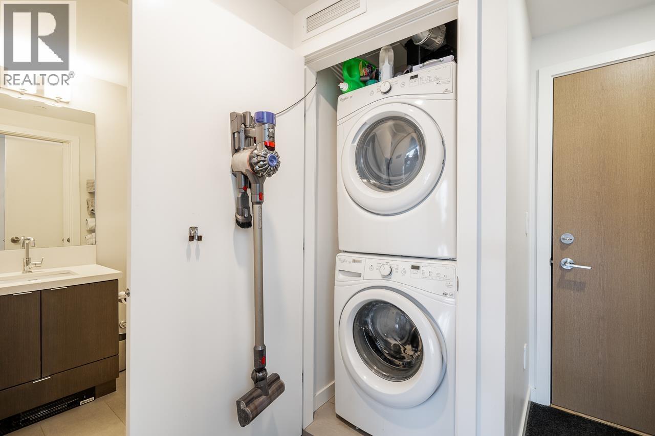 708 384 E 1ST AVENUE, Vancouver