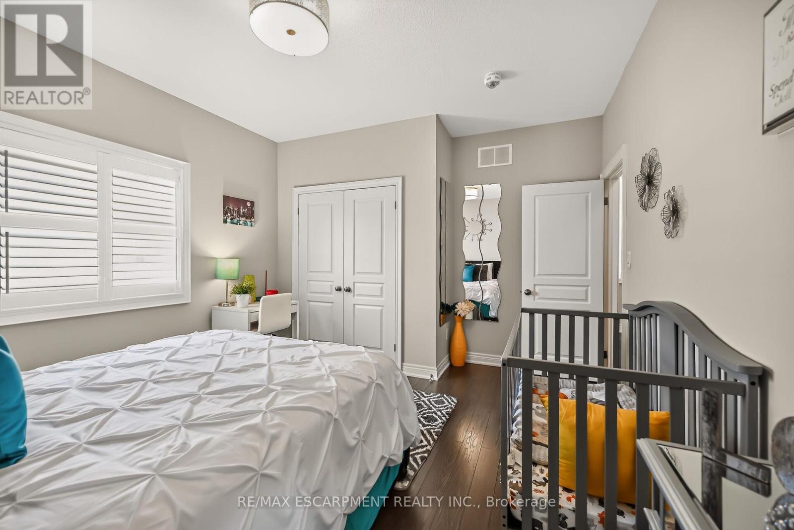 8165 TWENTY ROAD E - 23