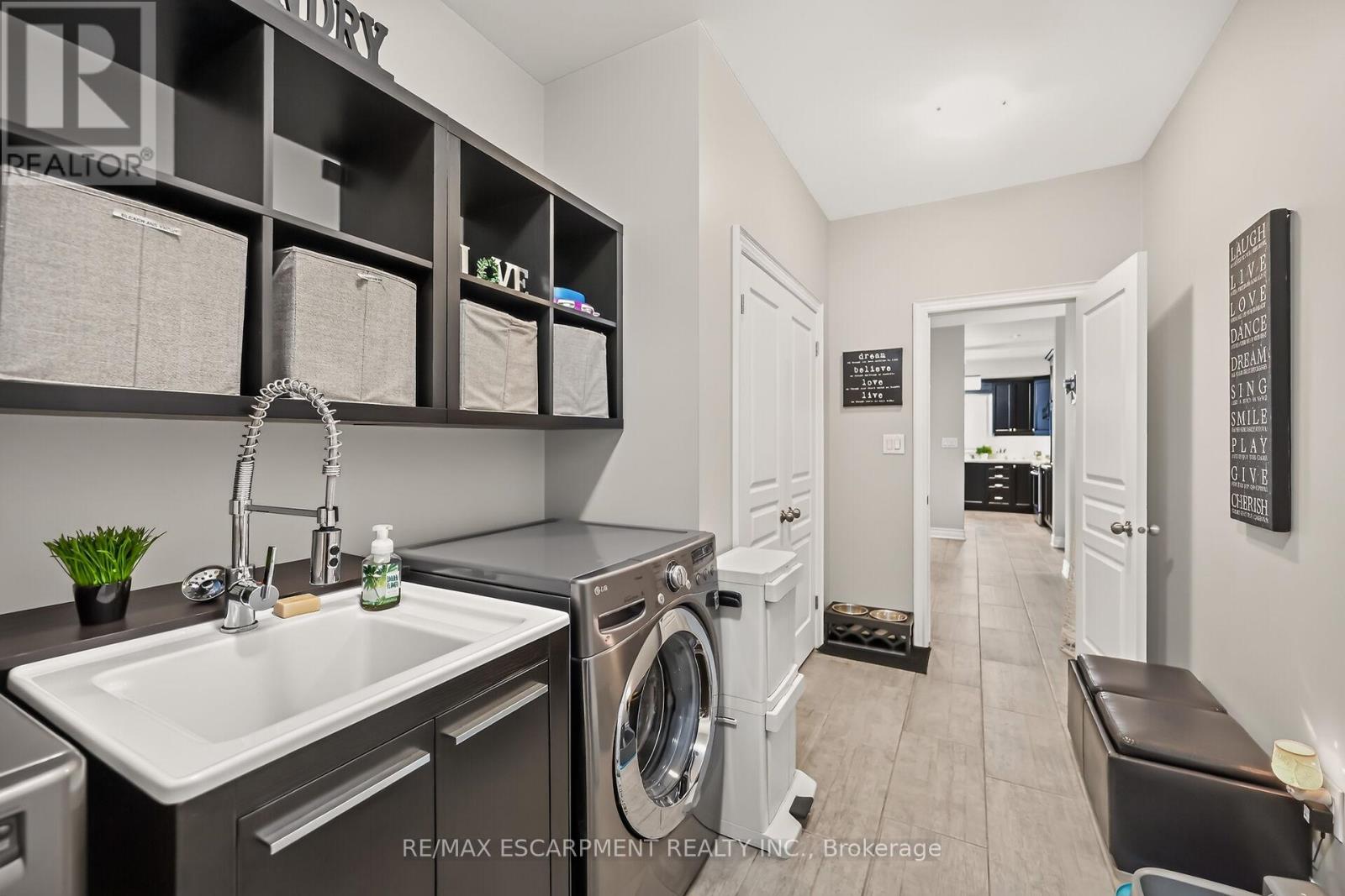 8165 TWENTY ROAD E - 27