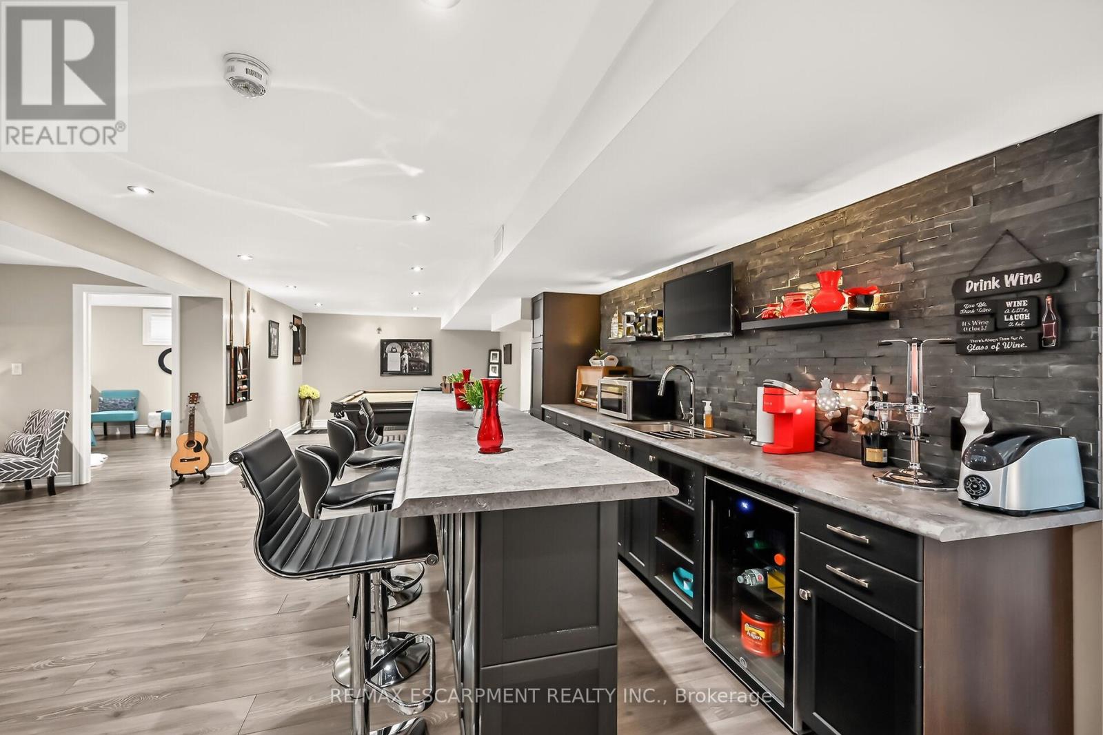 8165 TWENTY ROAD E - 30