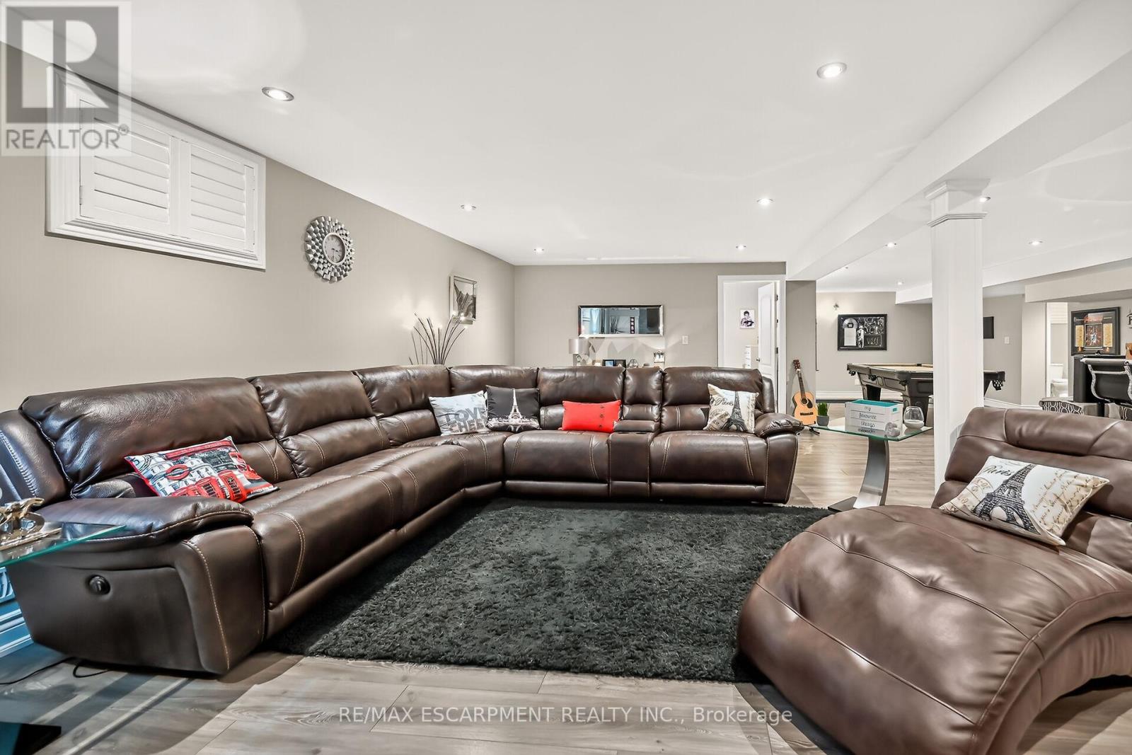 8165 TWENTY ROAD E - 32