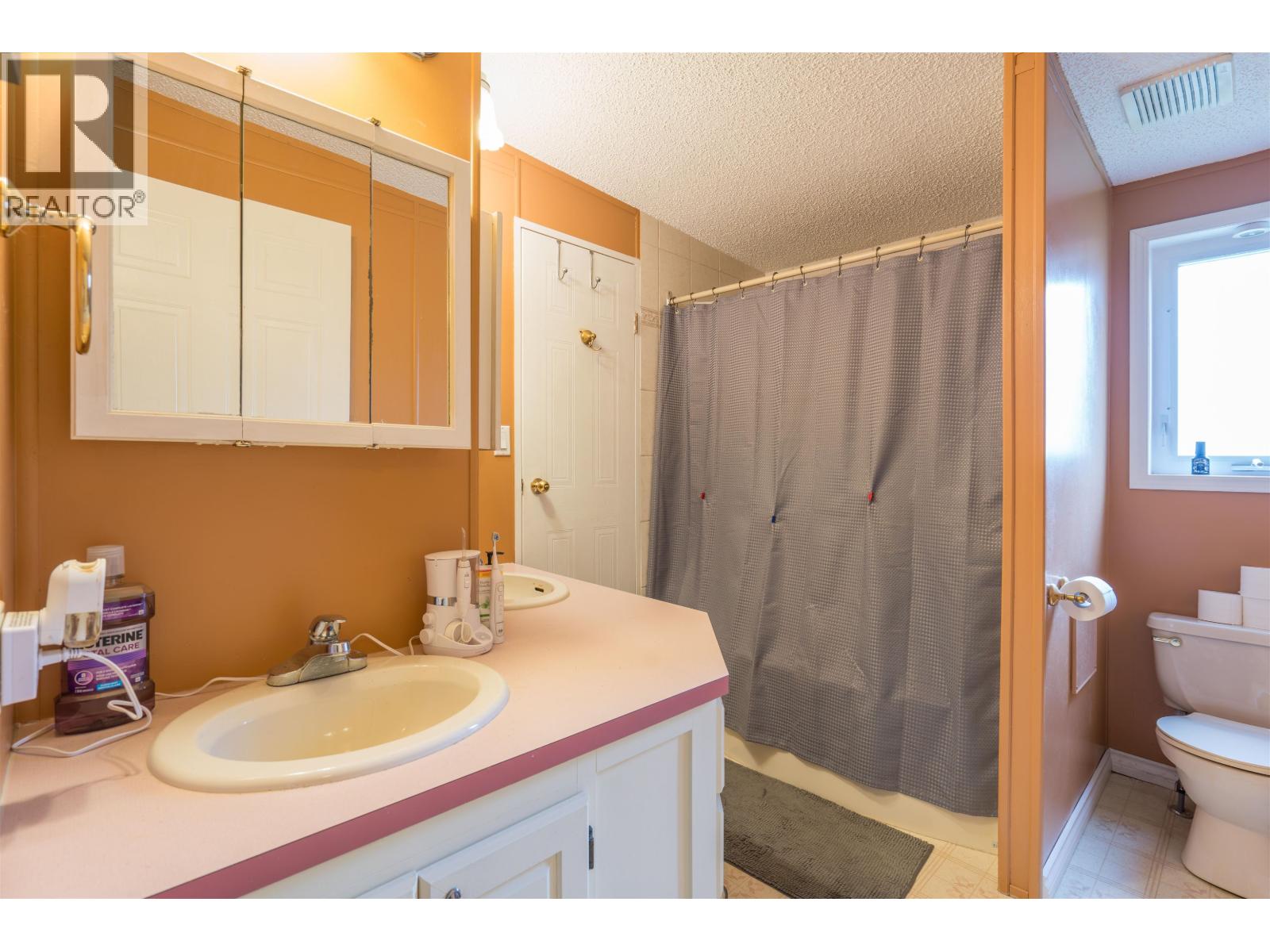 Photo 28 of 33 — 4043 ESTAVILLA DRIVE · Prince George, BC