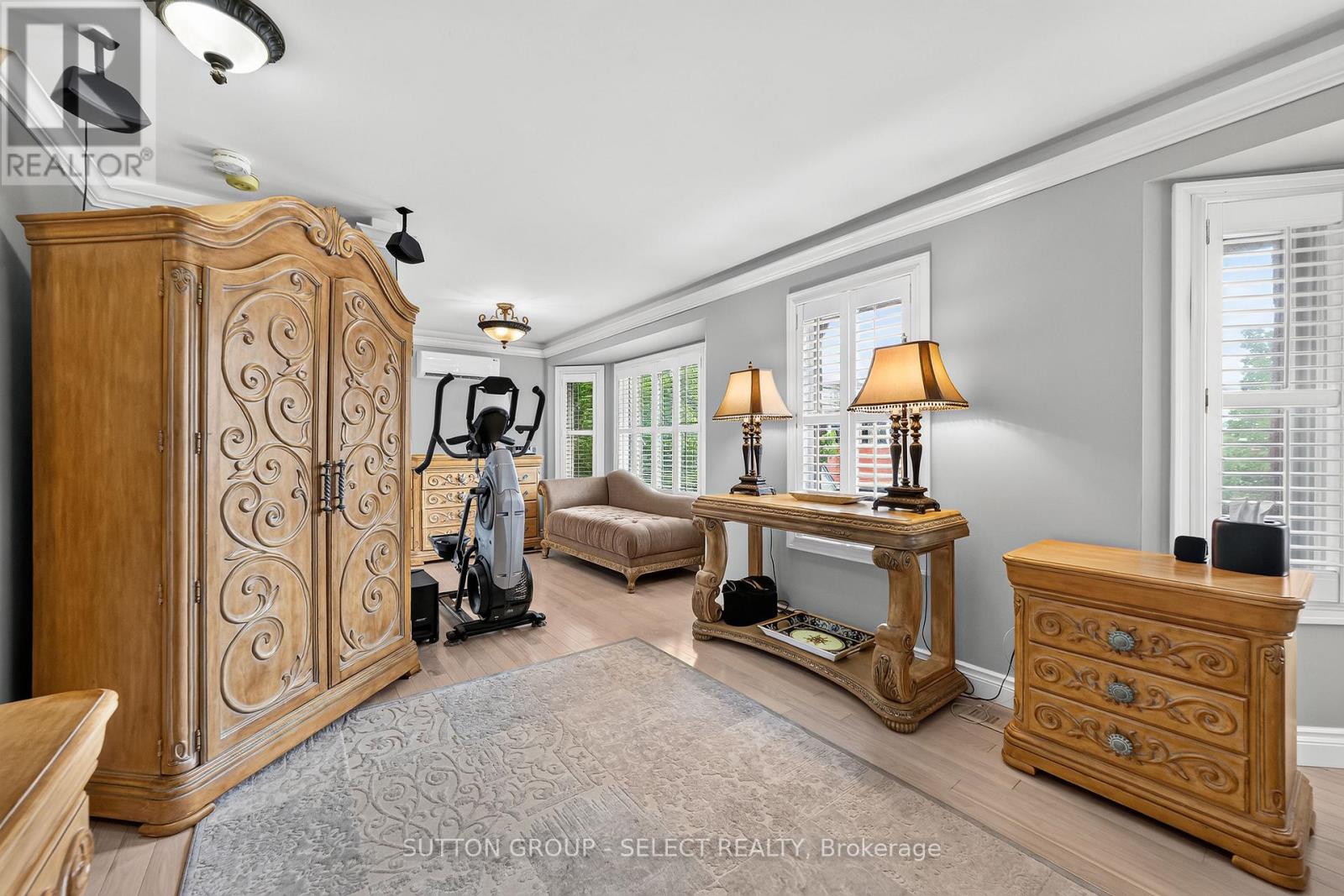 #14 152 ALBERT STREET - 19