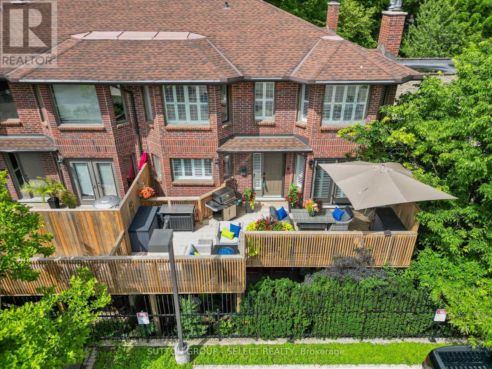 #14 152 ALBERT STREET - 2
