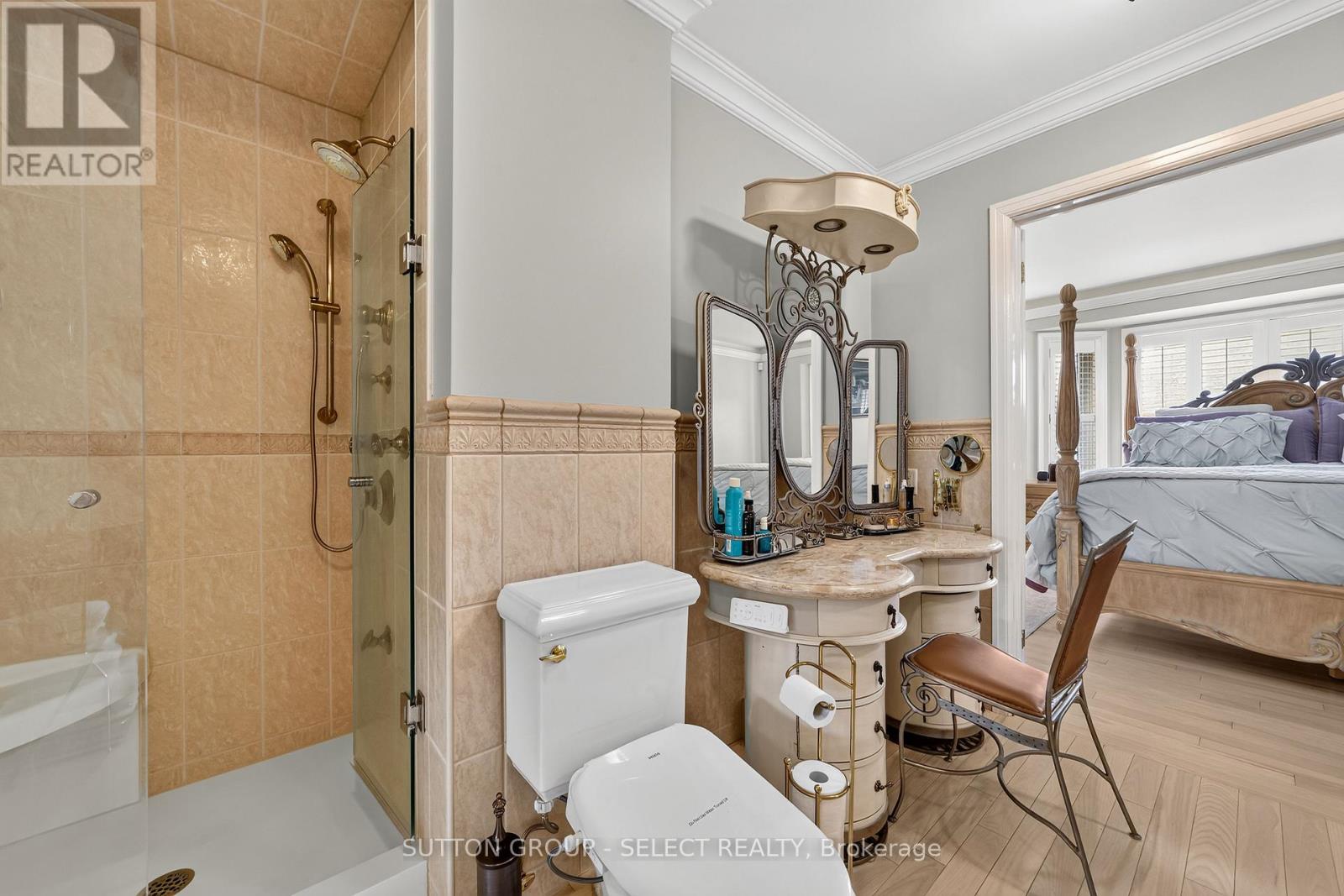 #14 152 ALBERT STREET - 21