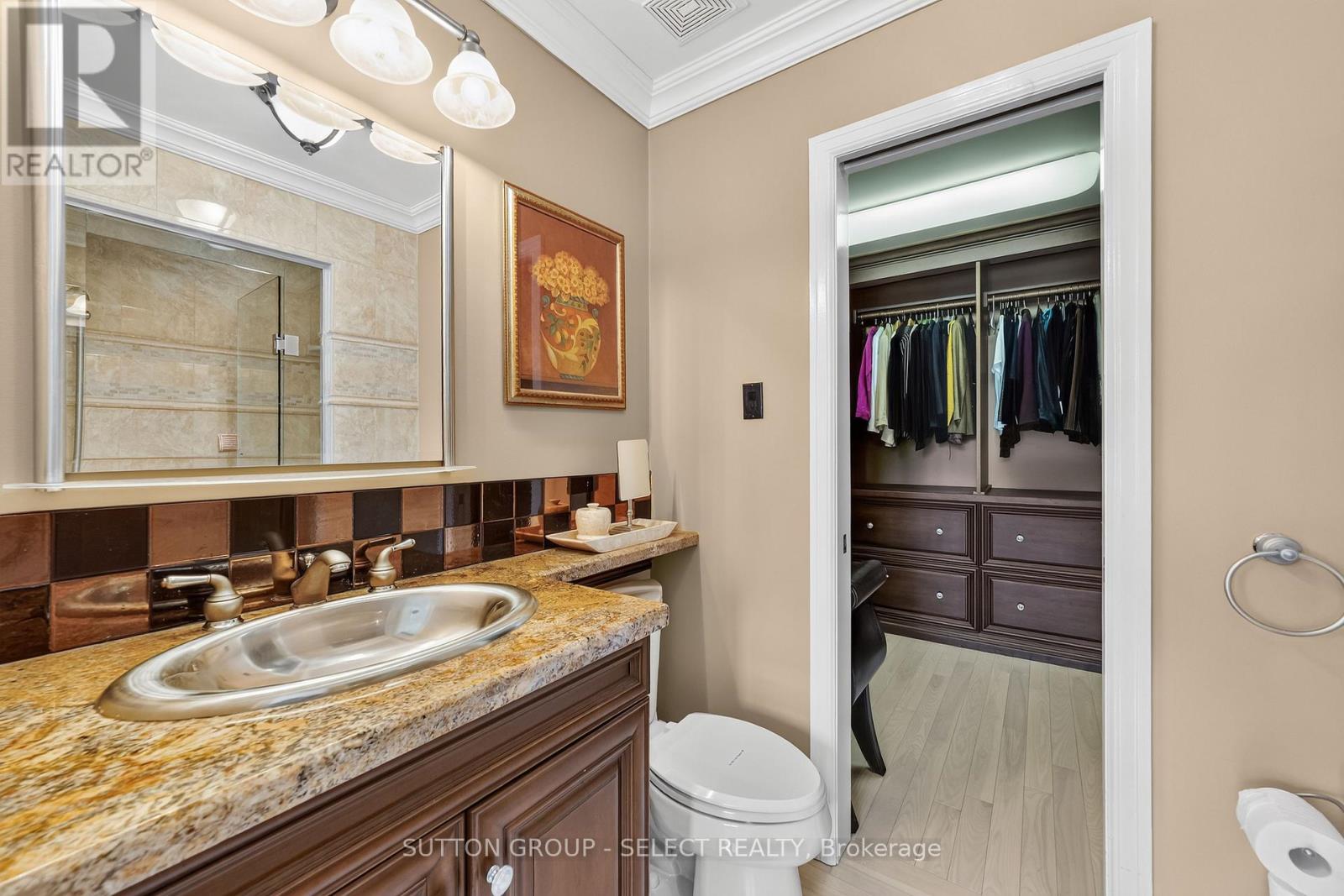 #14 152 ALBERT STREET - 23