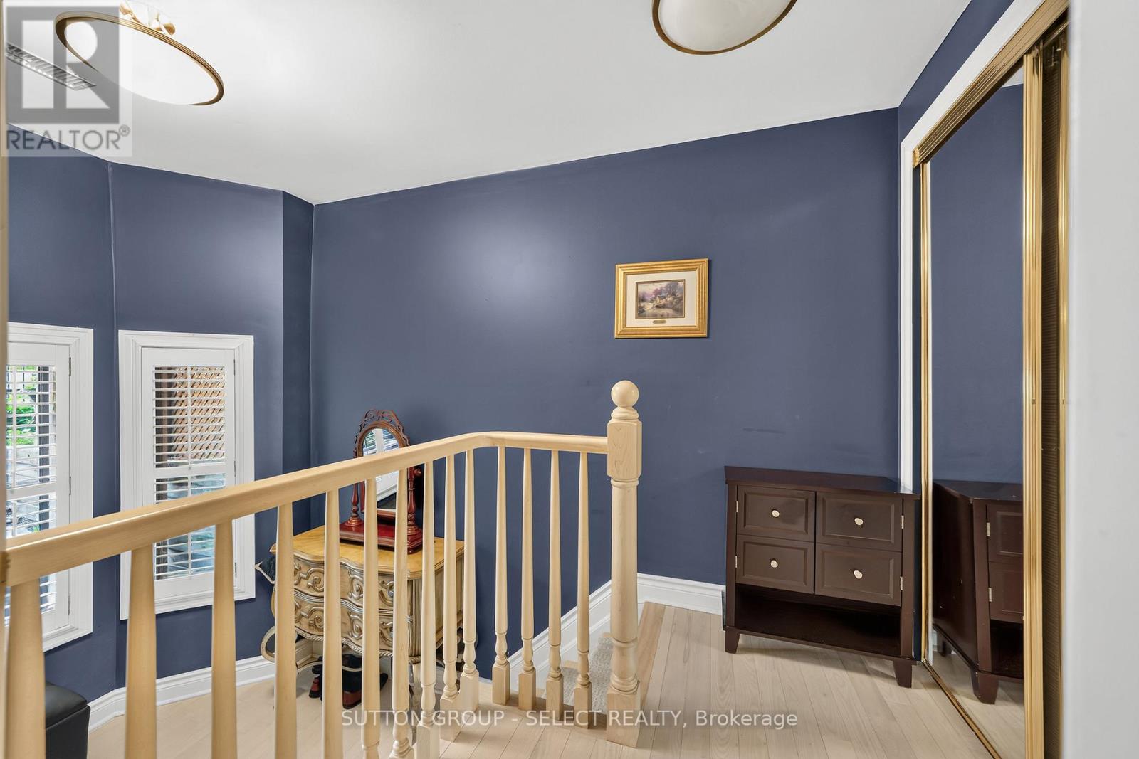 #14 152 ALBERT STREET - 36