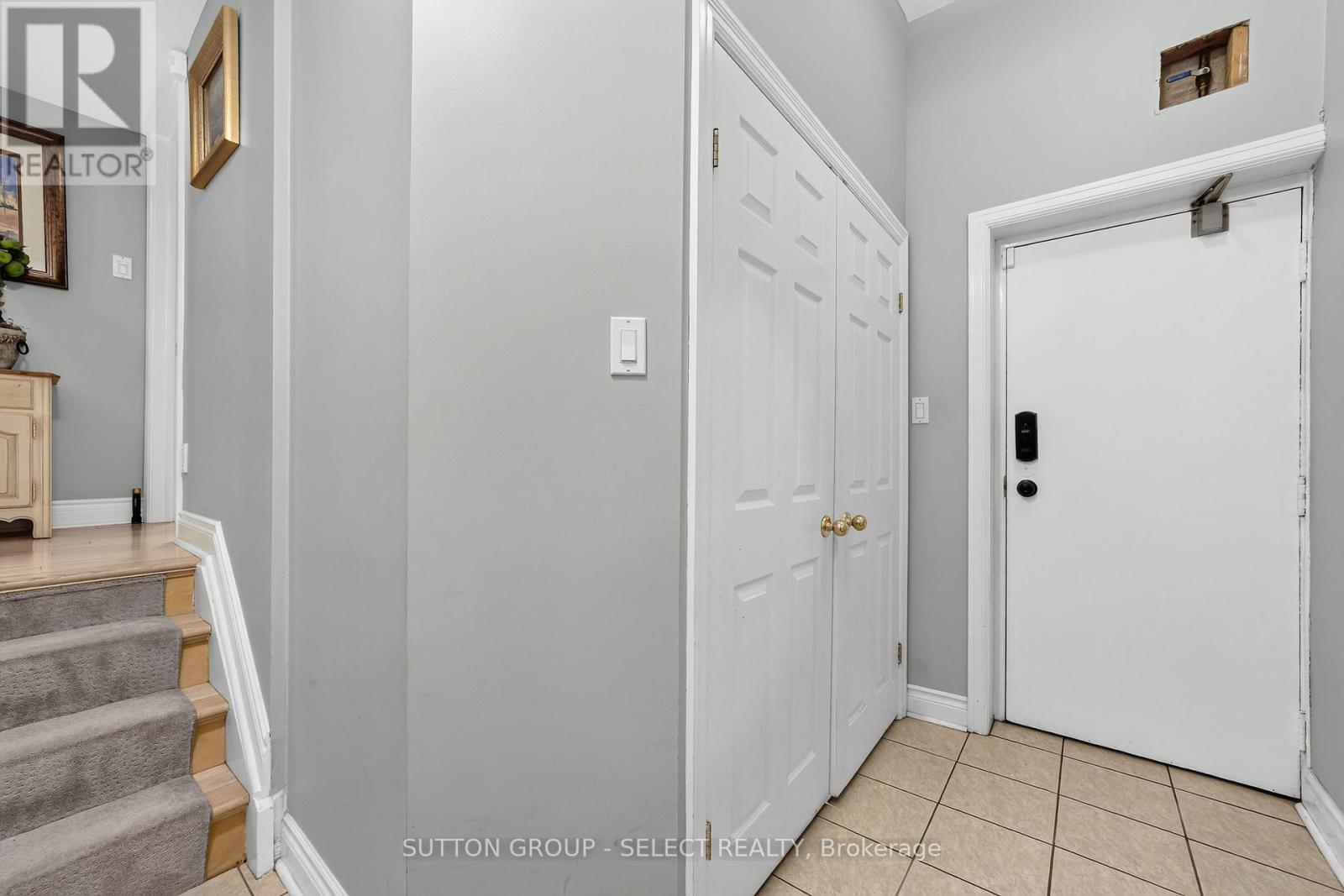 #14 152 ALBERT STREET - 38